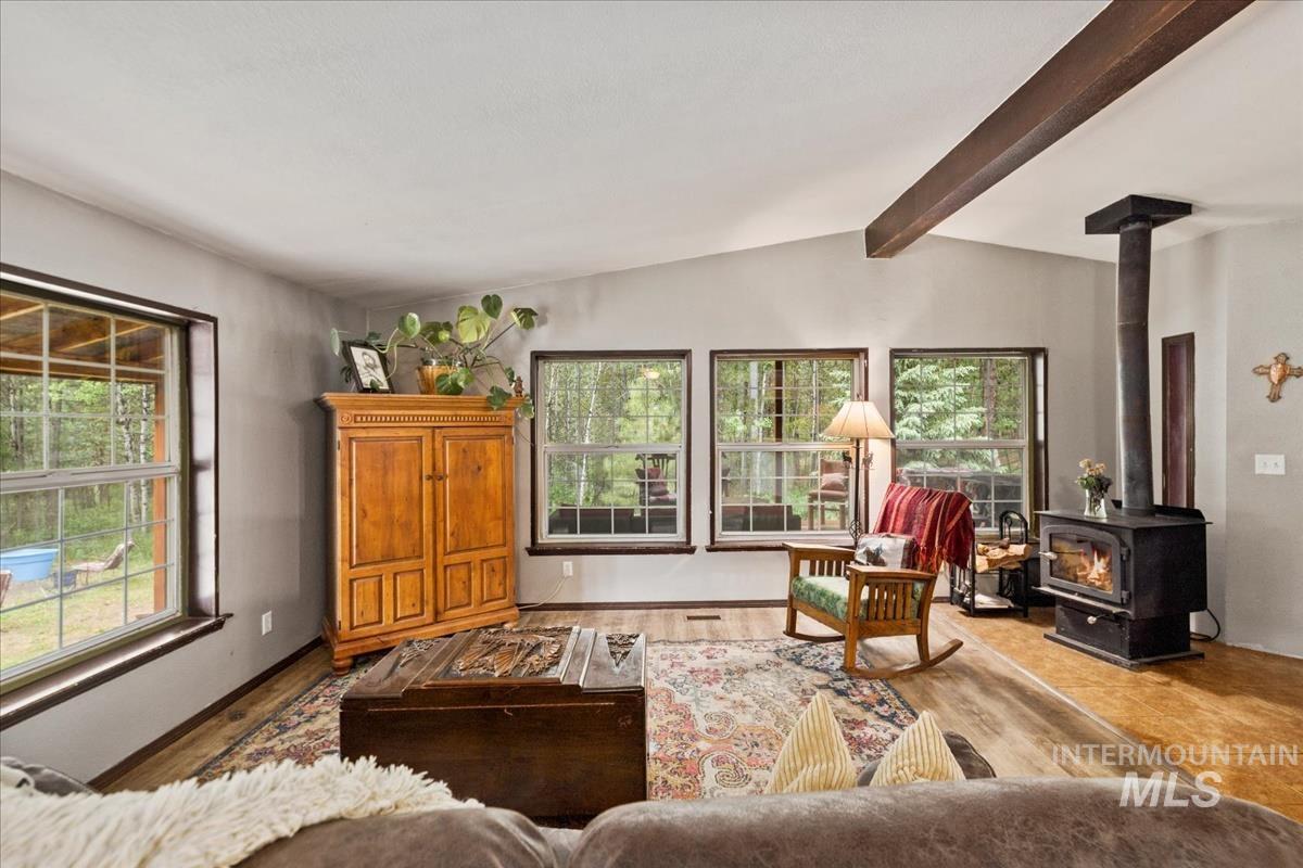 29 Rising Ln, Cascade, Idaho 83611, 3 Bedrooms, 2 Bathrooms, Residential For Sale, Price $540,000, 98950938