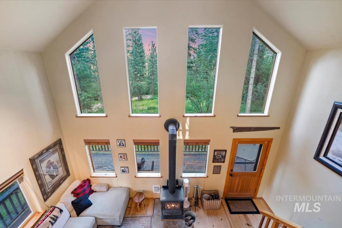 5 Huckleberry Rd., Garden Valley, Idaho 83622, 2 Bedrooms, 2 Bathrooms, Residential For Sale, Price $449,900, 98950944