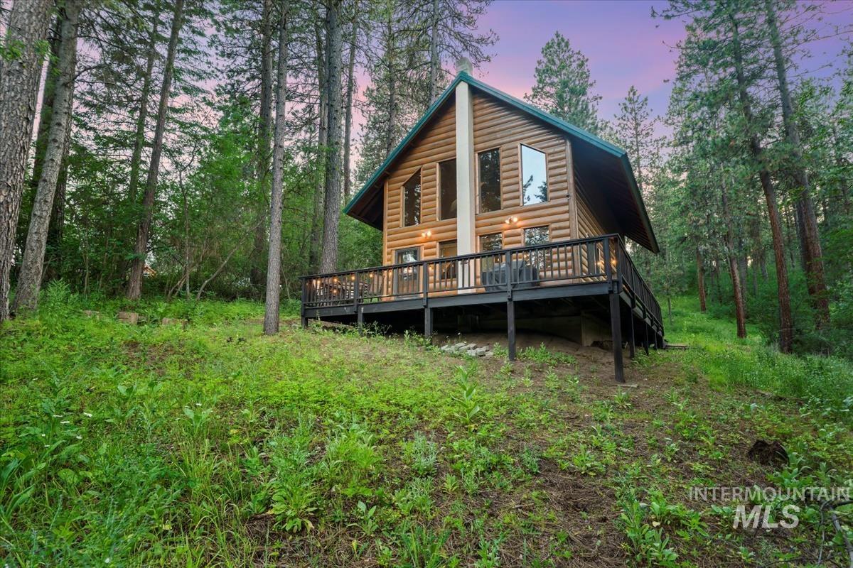 5 Huckleberry Rd., Garden Valley, Idaho 83622, 2 Bedrooms, 2 Bathrooms, Residential For Sale, Price $449,900, 98950944