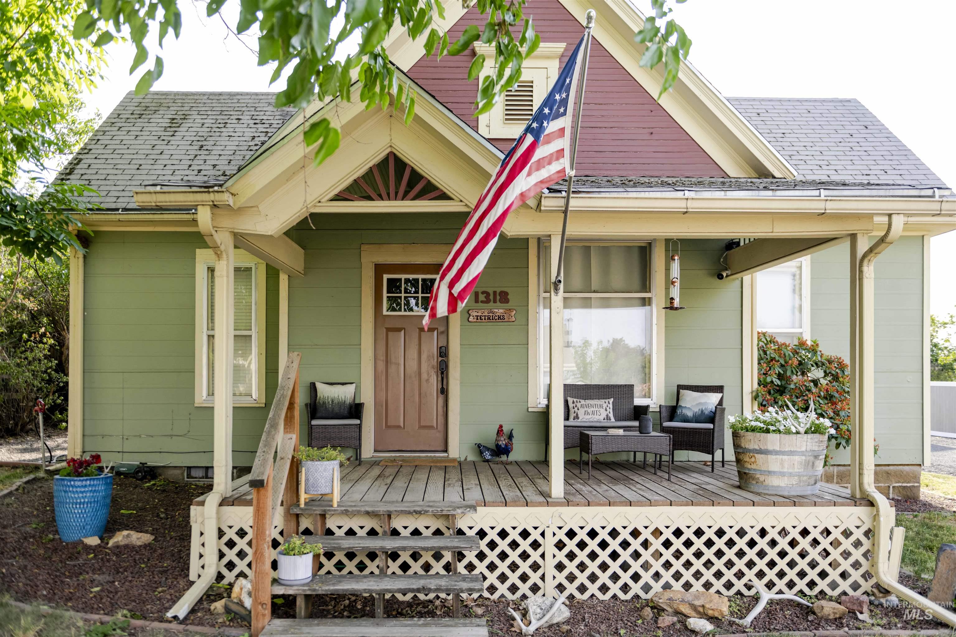 1318 McCarroll Street, Clarkston, Washington 99403, 2 Bedrooms, 1 Bathroom, Residential For Sale, Price $320,000, 98950972