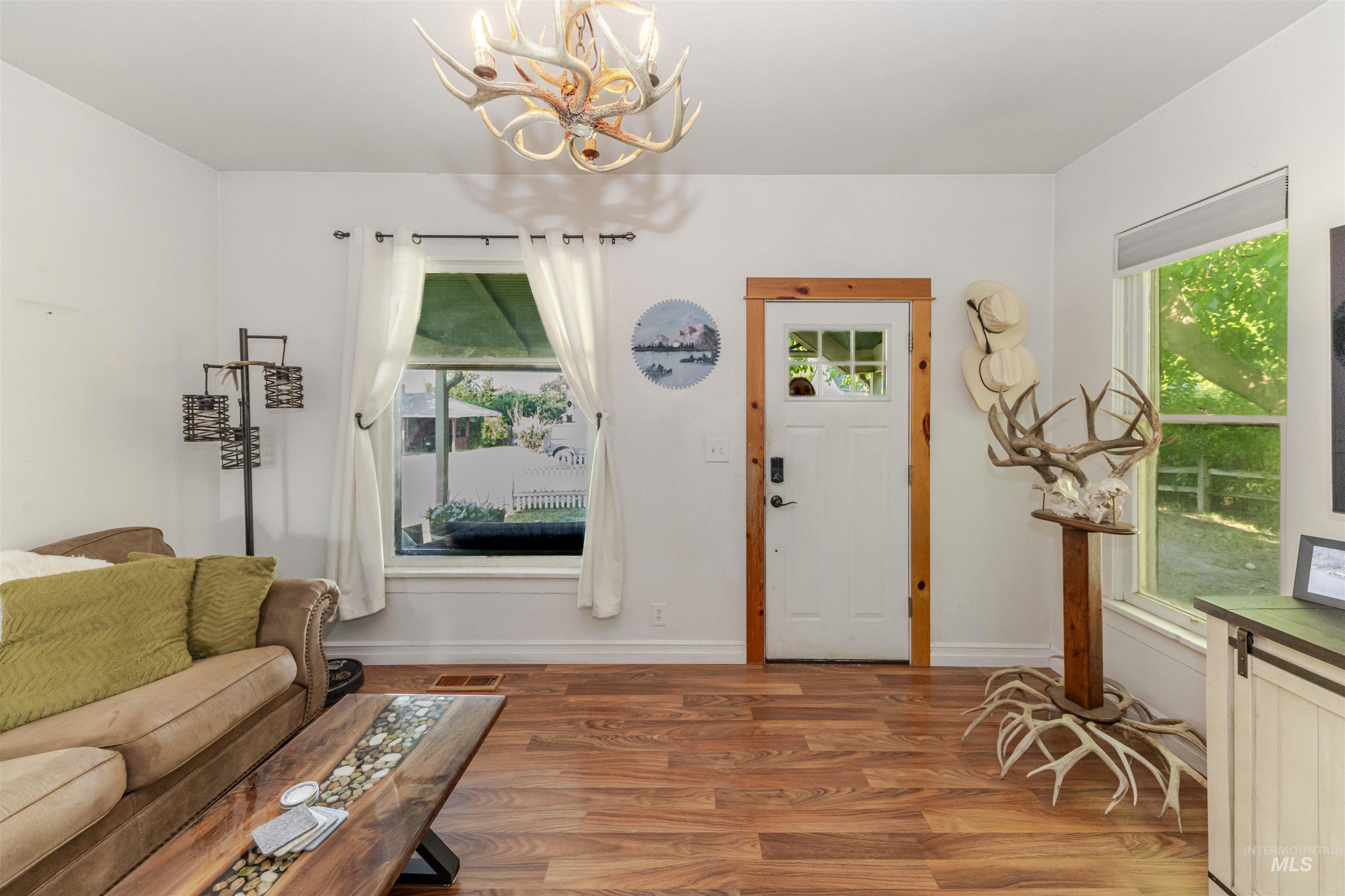 1318 McCarroll Street, Clarkston, Washington 99403, 2 Bedrooms, 1 Bathroom, Residential For Sale, Price $320,000, 98950972