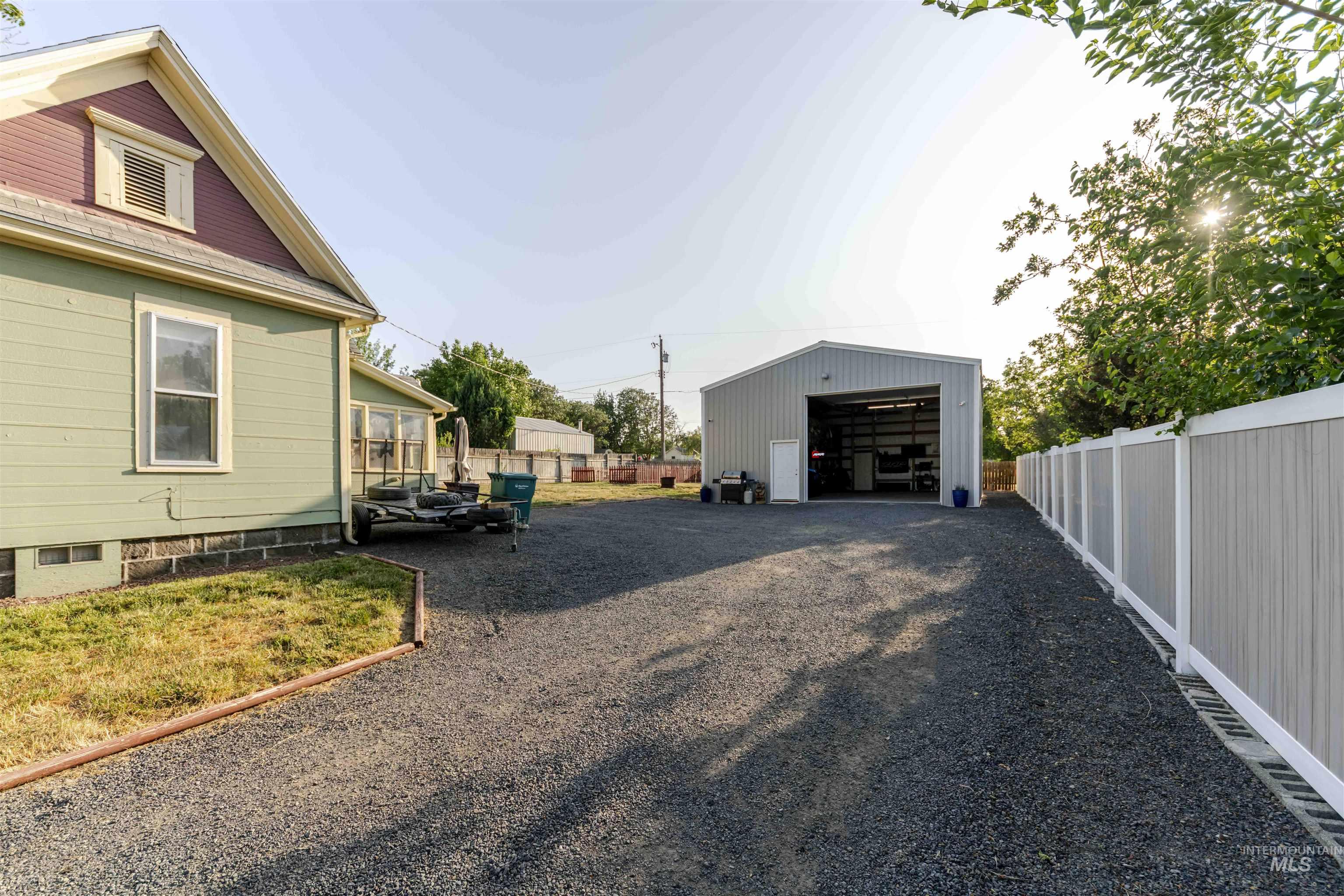 1318 McCarroll Street, Clarkston, Washington 99403, 2 Bedrooms, 1 Bathroom, Residential For Sale, Price $320,000, 98950972