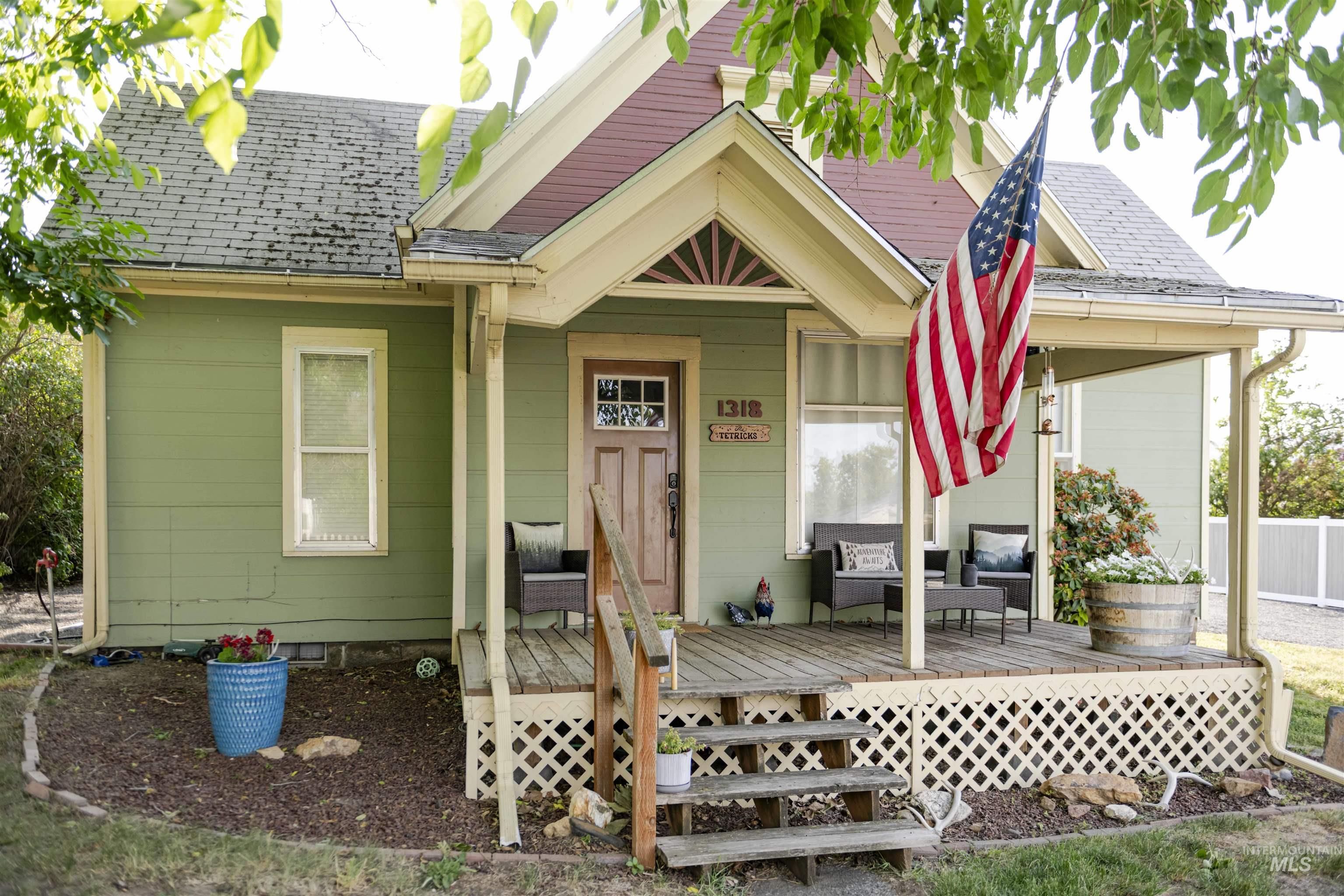1318 McCarroll Street, Clarkston, Washington 99403, 2 Bedrooms, 1 Bathroom, Residential For Sale, Price $320,000, 98950972