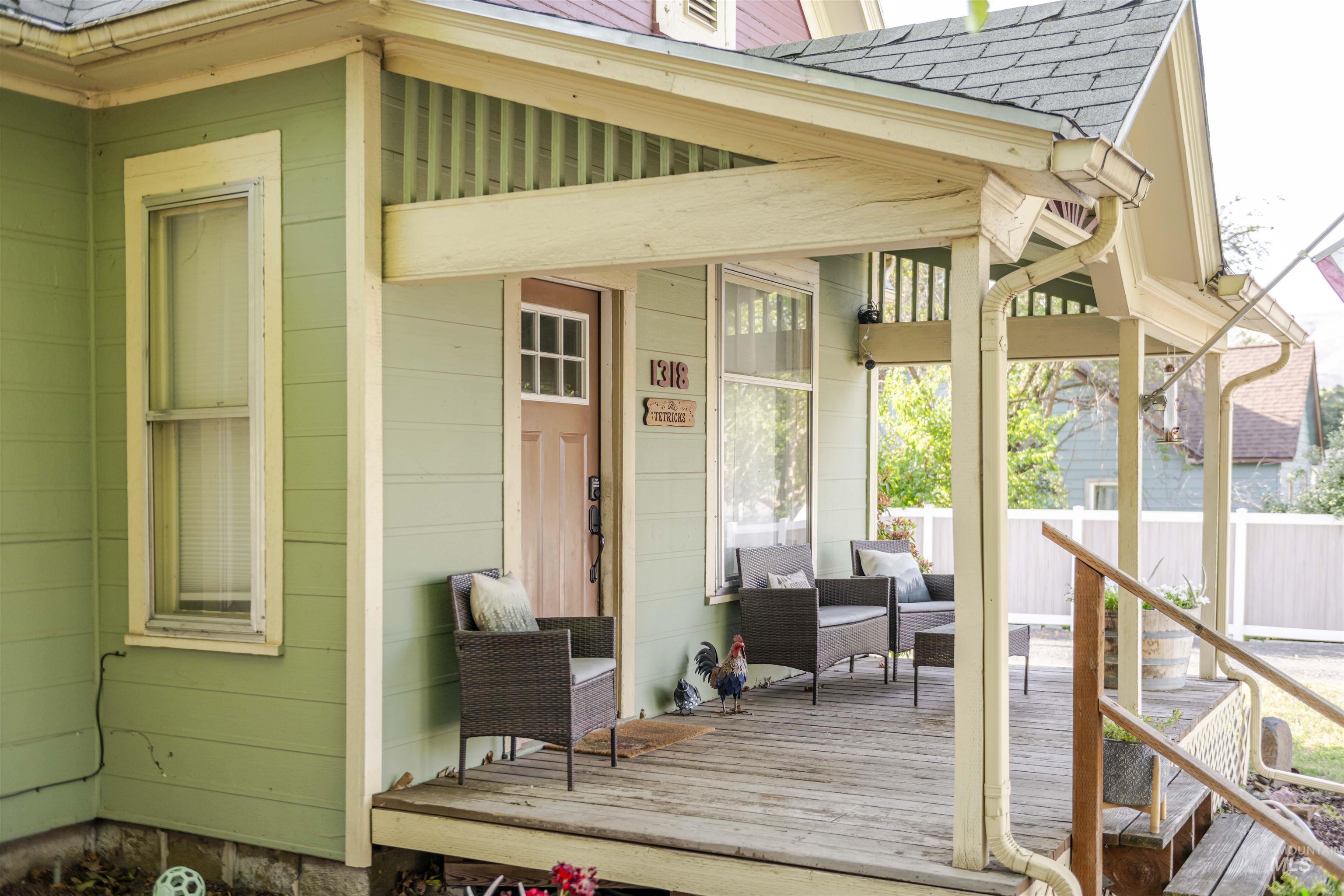 1318 McCarroll Street, Clarkston, Washington 99403, 2 Bedrooms, 1 Bathroom, Residential For Sale, Price $320,000, 98950972