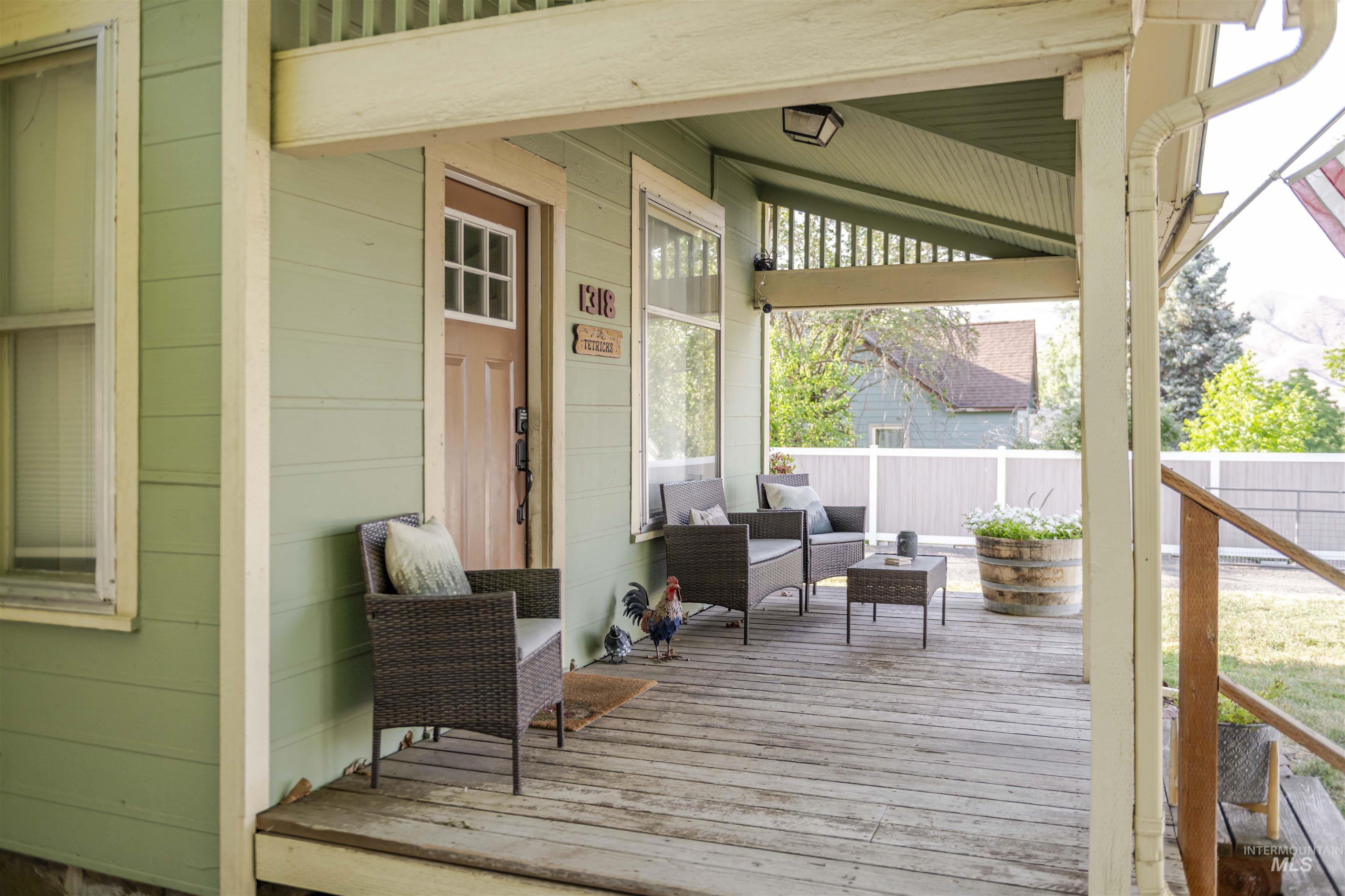 1318 McCarroll Street, Clarkston, Washington 99403, 2 Bedrooms, 1 Bathroom, Residential For Sale, Price $320,000, 98950972