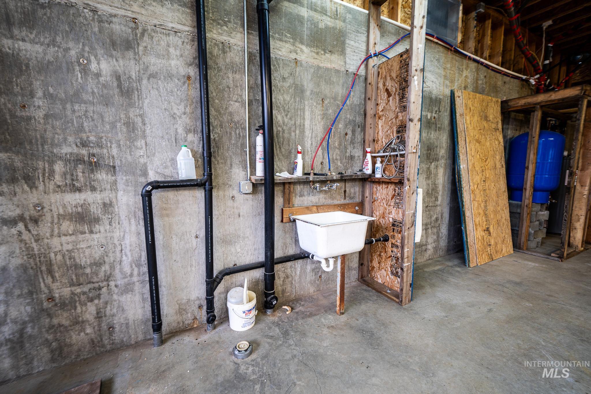 156 Butcher Creek Lane, Grangeville, Idaho 83530, 2 Bedrooms, 1 Bathroom, Residential For Sale, Price $520,000, 98950979