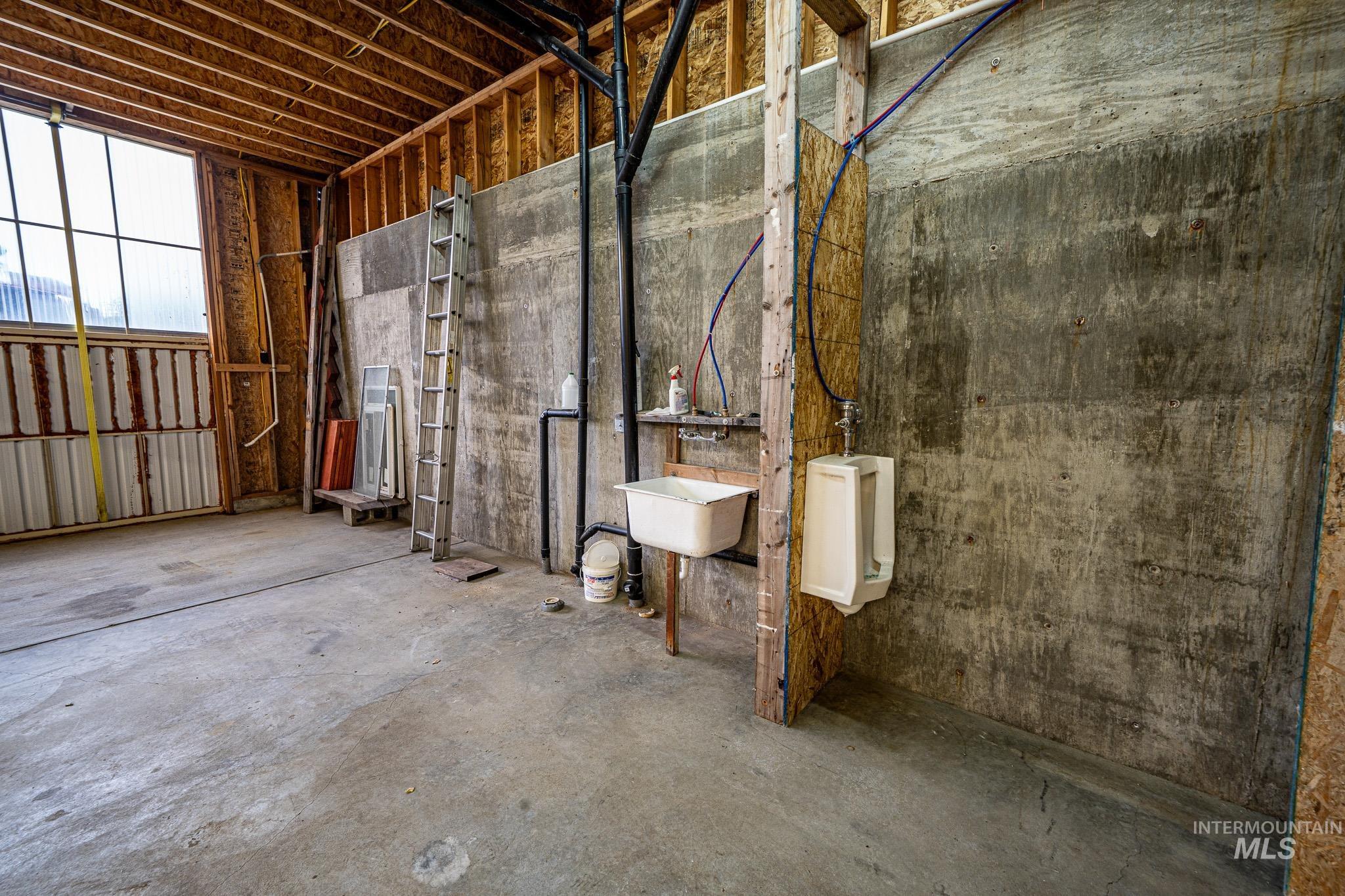 156 Butcher Creek Lane, Grangeville, Idaho 83530, 2 Bedrooms, 1 Bathroom, Residential For Sale, Price $520,000, 98950979