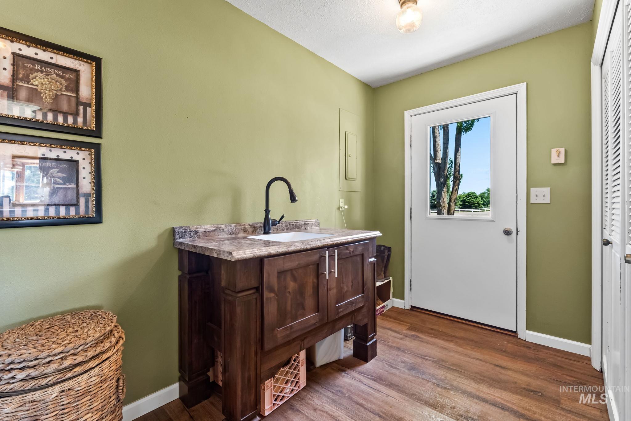 5537 Highway 30 S, New Plymouth, Idaho 83655, 3 Bedrooms, 1.5 Bathrooms, Residential For Sale, Price $774,900, 98950994