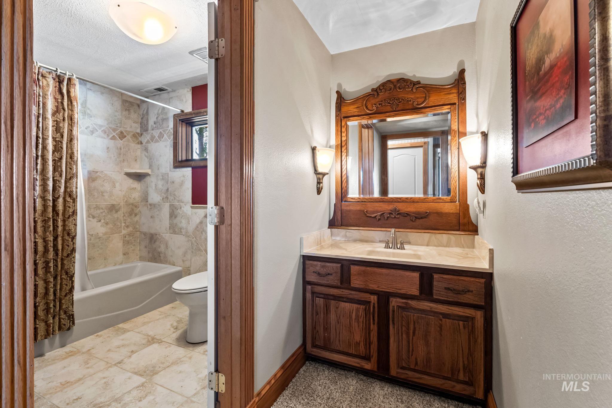 5537 Highway 30 S, New Plymouth, Idaho 83655, 3 Bedrooms, 1.5 Bathrooms, Residential For Sale, Price $774,900, 98950994