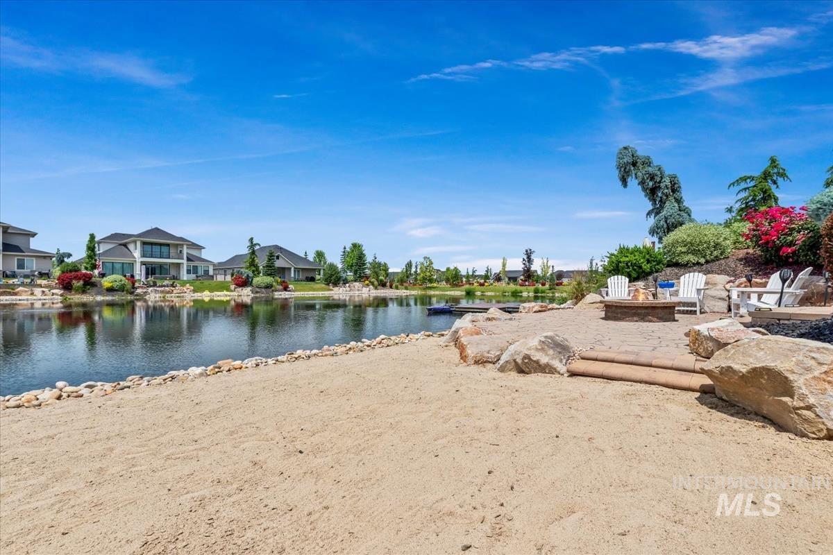 1429 N Laconia Ave., Eagle, Idaho 83616, 3 Bedrooms, 3 Bathrooms, Residential For Sale, Price $899,900, 98950999