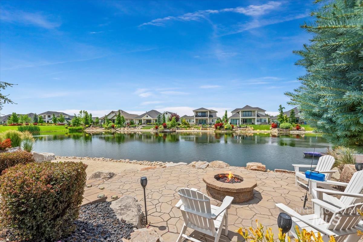 1429 N Laconia Ave., Eagle, Idaho 83616, 3 Bedrooms, 3 Bathrooms, Residential For Sale, Price $899,900, 98950999