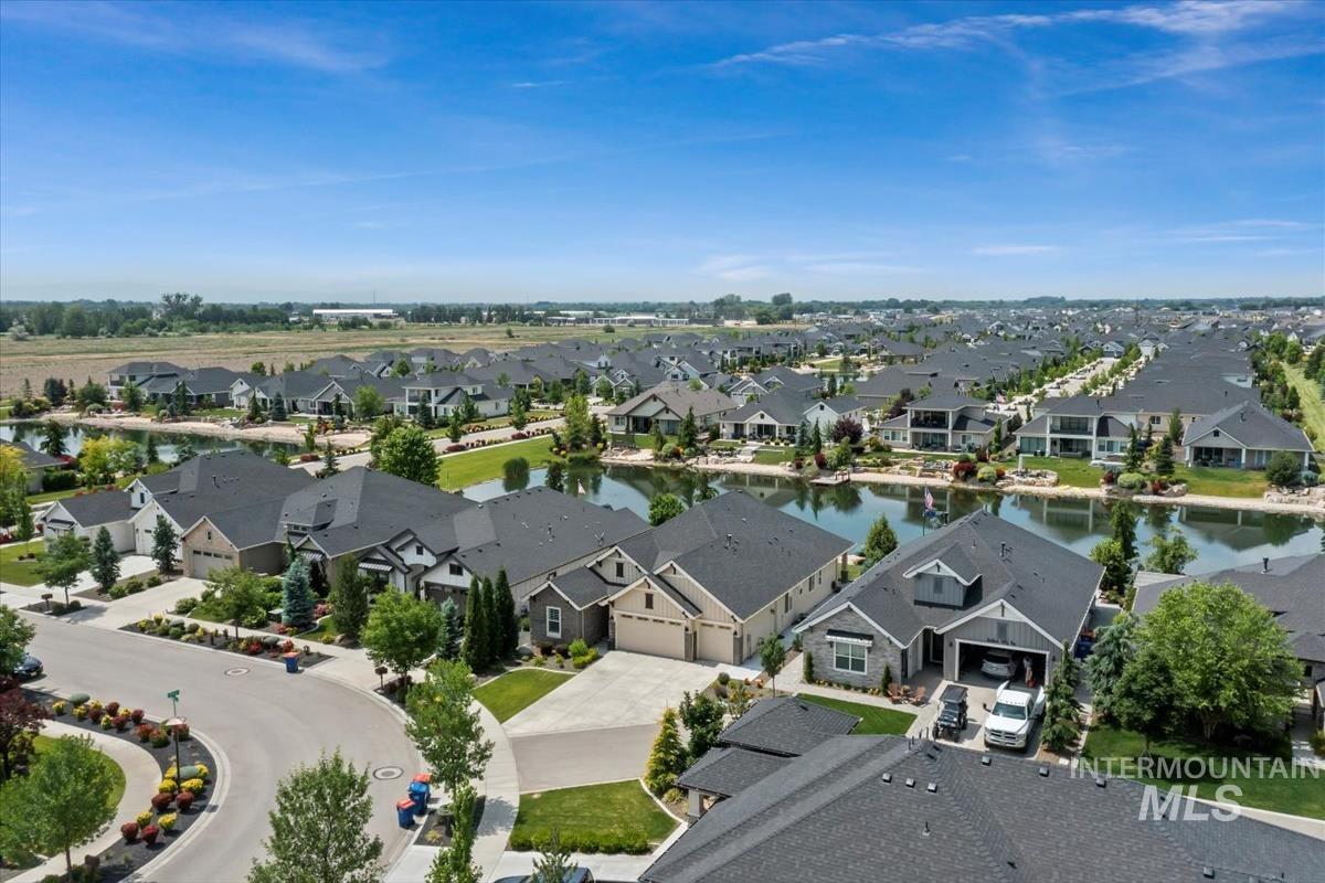 1429 N Laconia Ave., Eagle, Idaho 83616, 3 Bedrooms, 3 Bathrooms, Residential For Sale, Price $899,900, 98950999