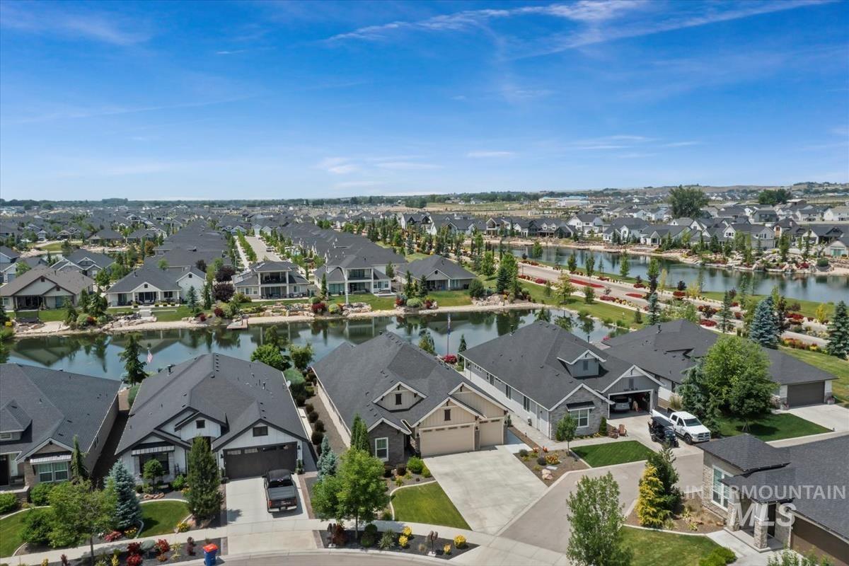 1429 N Laconia Ave., Eagle, Idaho 83616, 3 Bedrooms, 3 Bathrooms, Residential For Sale, Price $899,900, 98950999