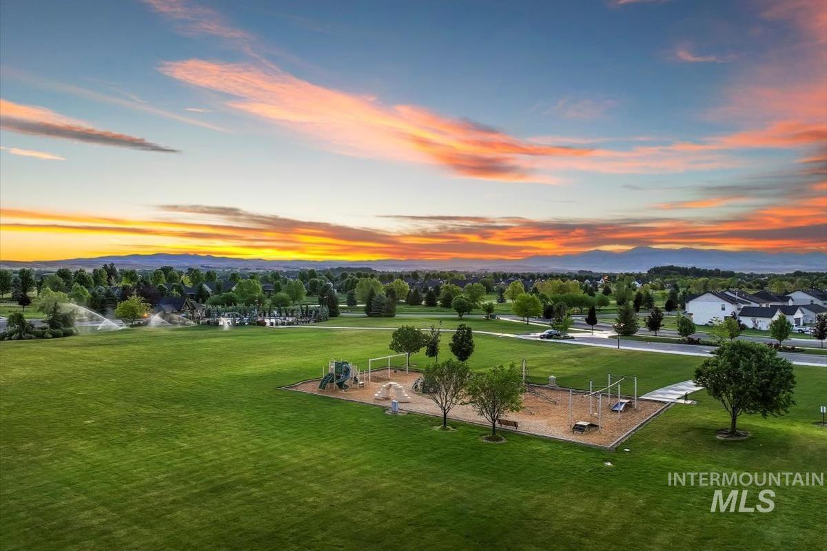 1429 N Laconia Ave., Eagle, Idaho 83616, 3 Bedrooms, 3 Bathrooms, Residential For Sale, Price $899,900, 98950999