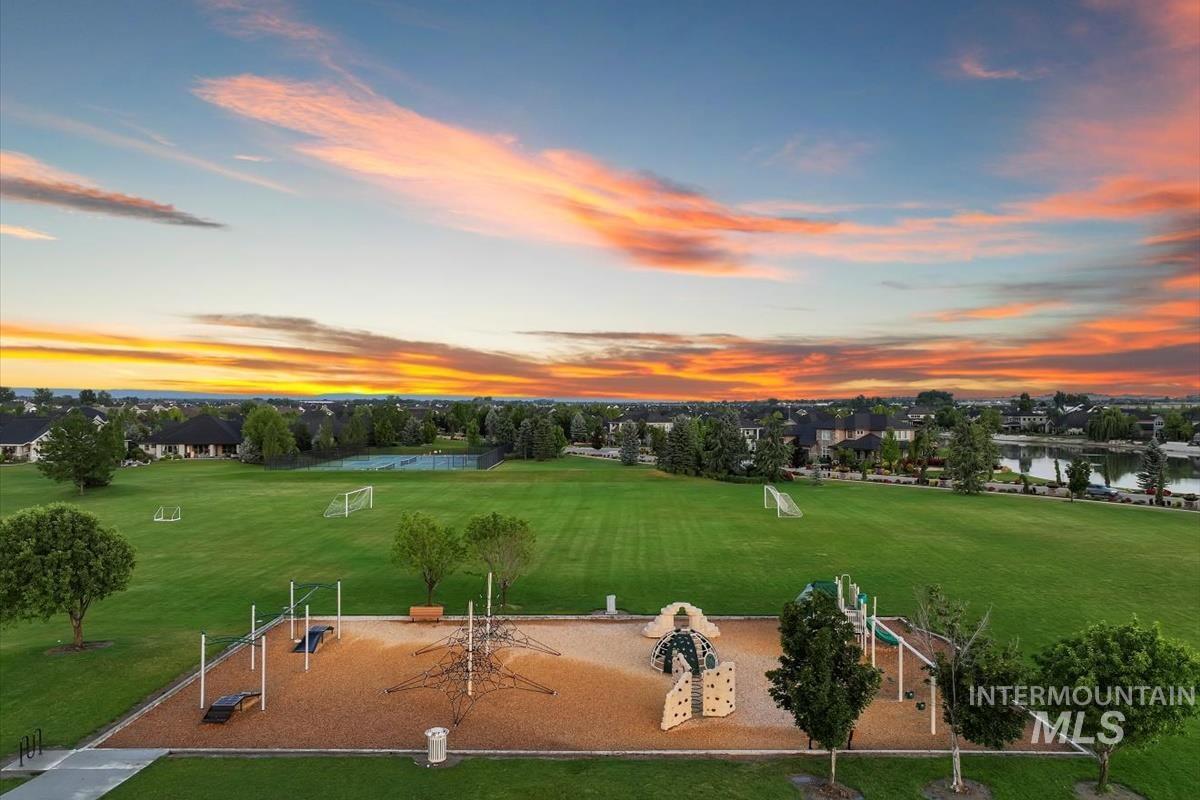 1429 N Laconia Ave., Eagle, Idaho 83616, 3 Bedrooms, 3 Bathrooms, Residential For Sale, Price $899,900, 98950999