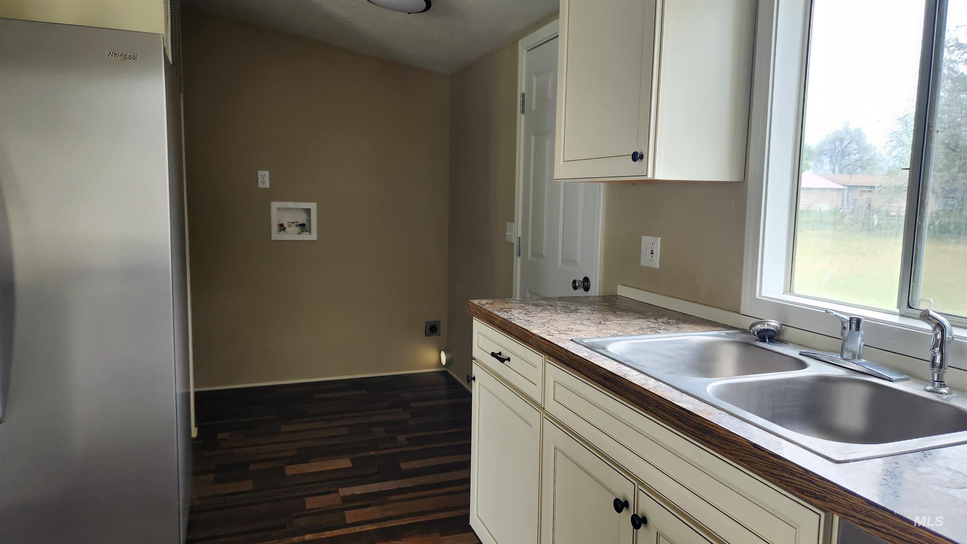 487 W 45 North, Burley, Idaho 83318, 4 Bedrooms, 2 Bathrooms, Residential For Sale, Price $269,900, 98951062