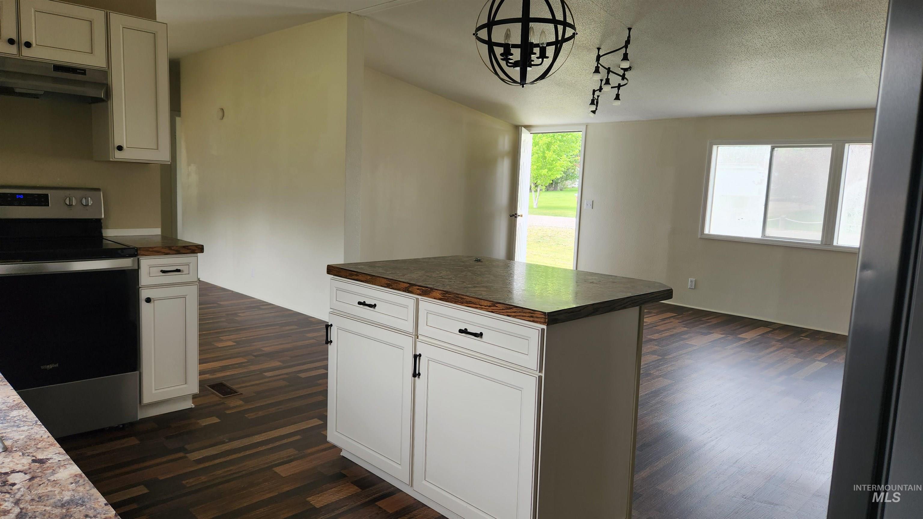 487 W 45 North, Burley, Idaho 83318, 4 Bedrooms, 2 Bathrooms, Residential For Sale, Price $269,900, 98951062