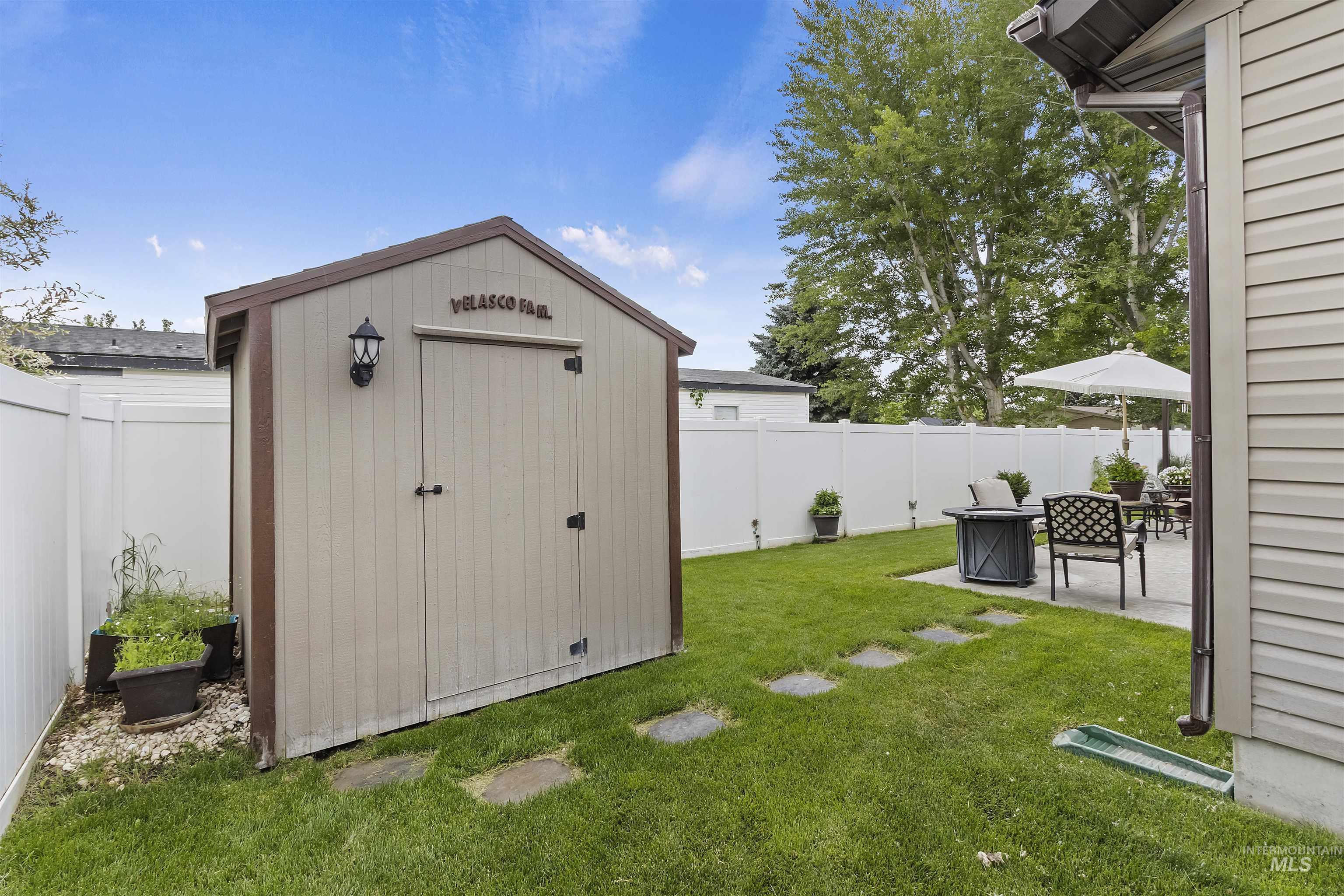 1011 Lynx, Jerome, Idaho 83338, 3 Bedrooms, 2 Bathrooms, Residential For Sale, Price $339,999, 98951097