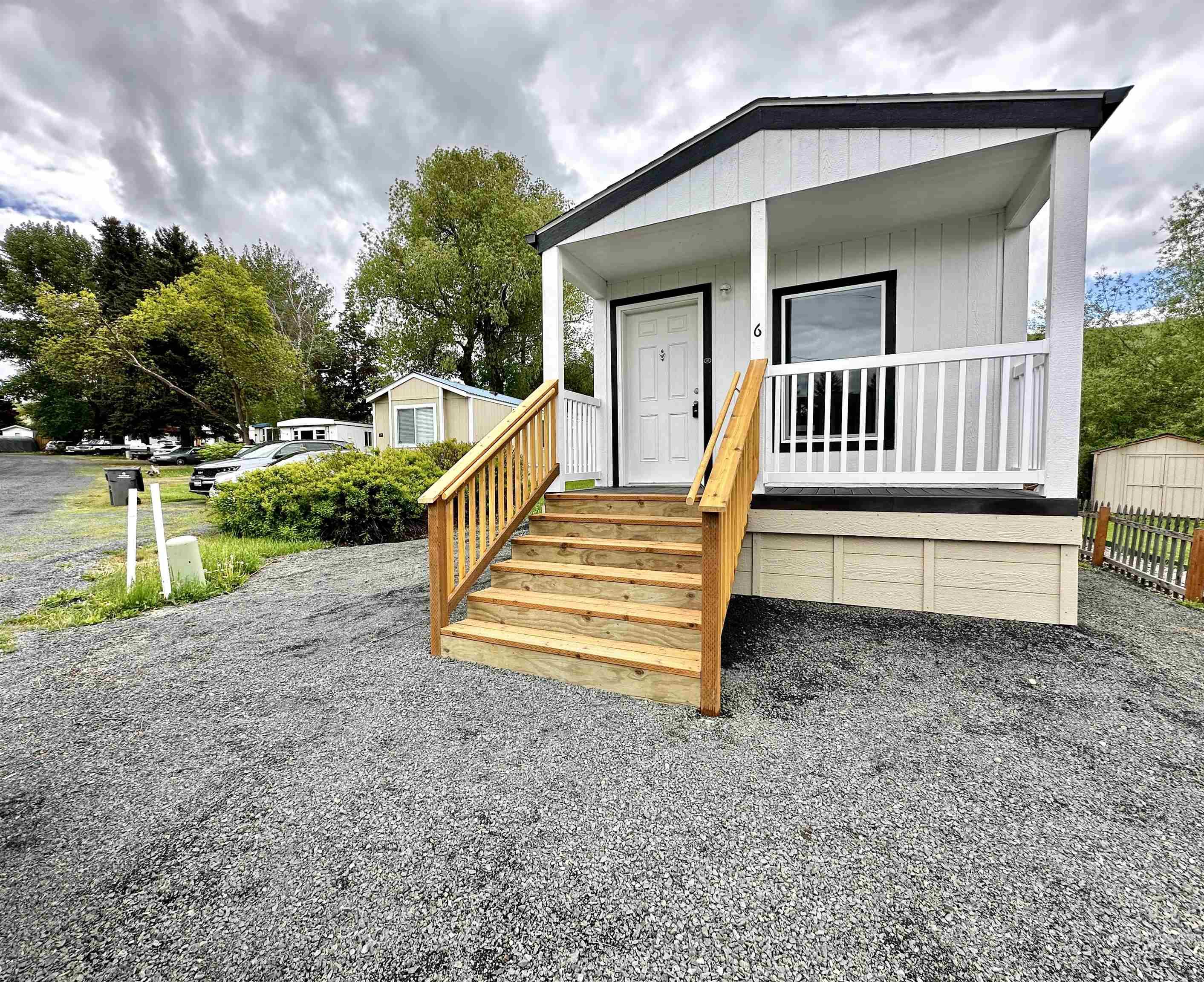 1025 Eid Rd #6, Moscow, Idaho 83843, 2 Bedrooms, 1 Bathroom, Residential For Sale, Price $93,999, 98951110