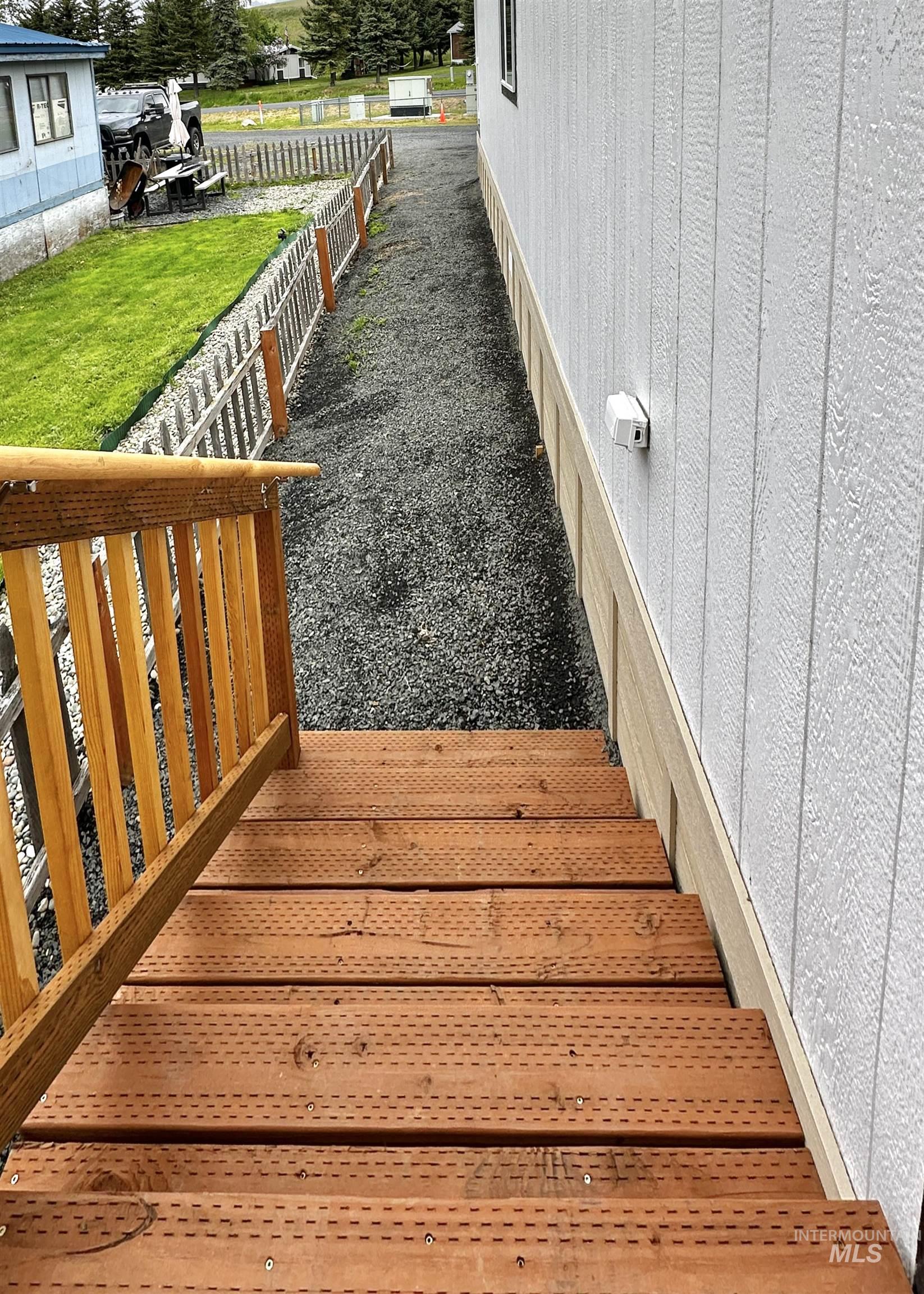 1025 Eid Rd #6, Moscow, Idaho 83843, 2 Bedrooms, 1 Bathroom, Residential For Sale, Price $93,999, 98951110