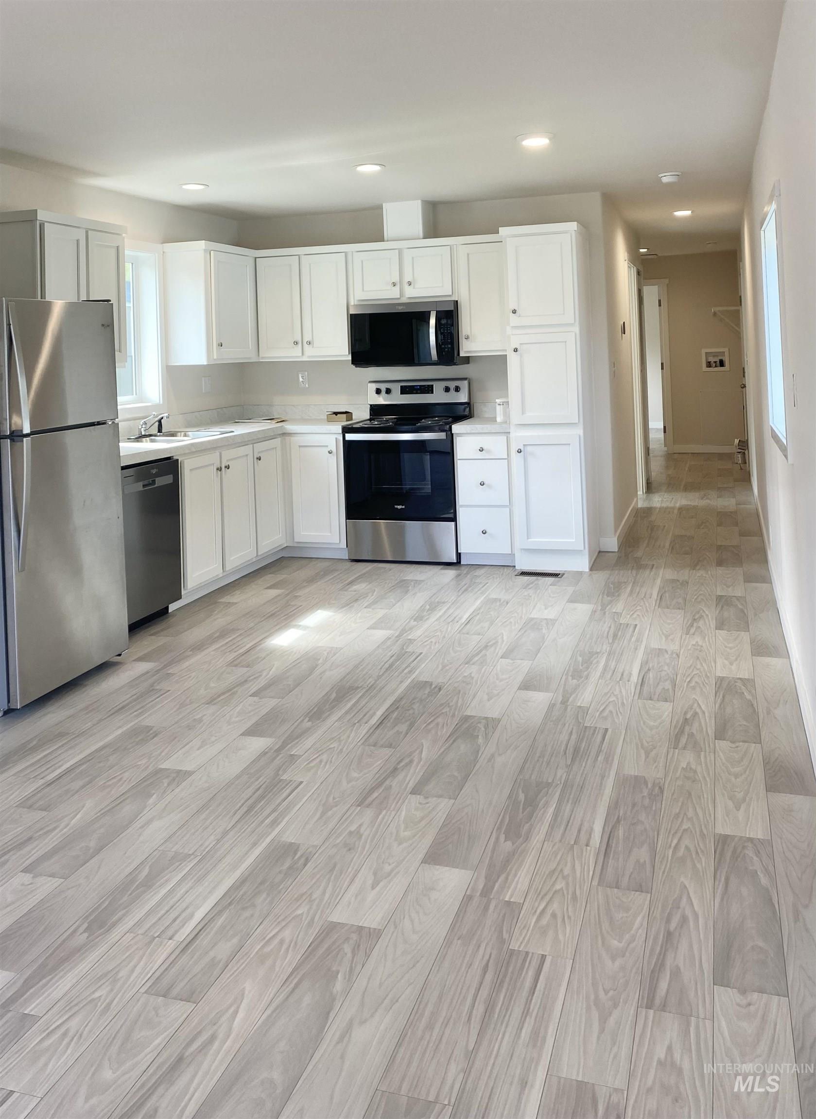 1025 Eid Rd #6, Moscow, Idaho 83843, 2 Bedrooms, 1 Bathroom, Residential For Sale, Price $93,999, 98951110