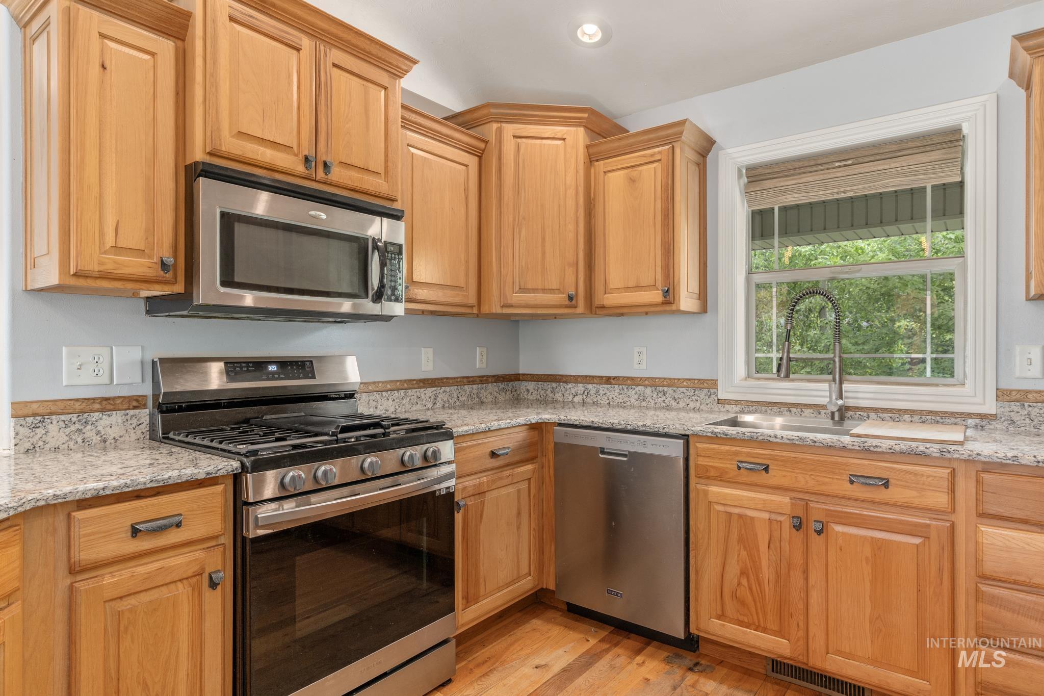 200 W Commons Rd., Idaho Falls, Idaho 83401, 6 Bedrooms, 3 Bathrooms, Residential For Sale, Price $759,000, 98951112