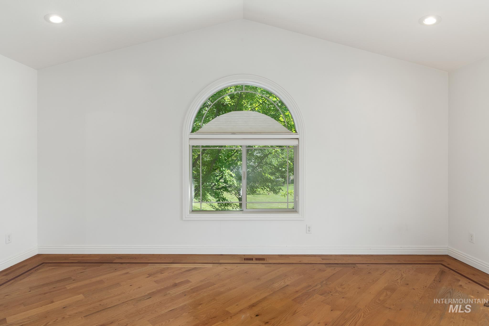 200 W Commons Rd., Idaho Falls, Idaho 83401, 6 Bedrooms, 3 Bathrooms, Residential For Sale, Price $759,000, 98951112