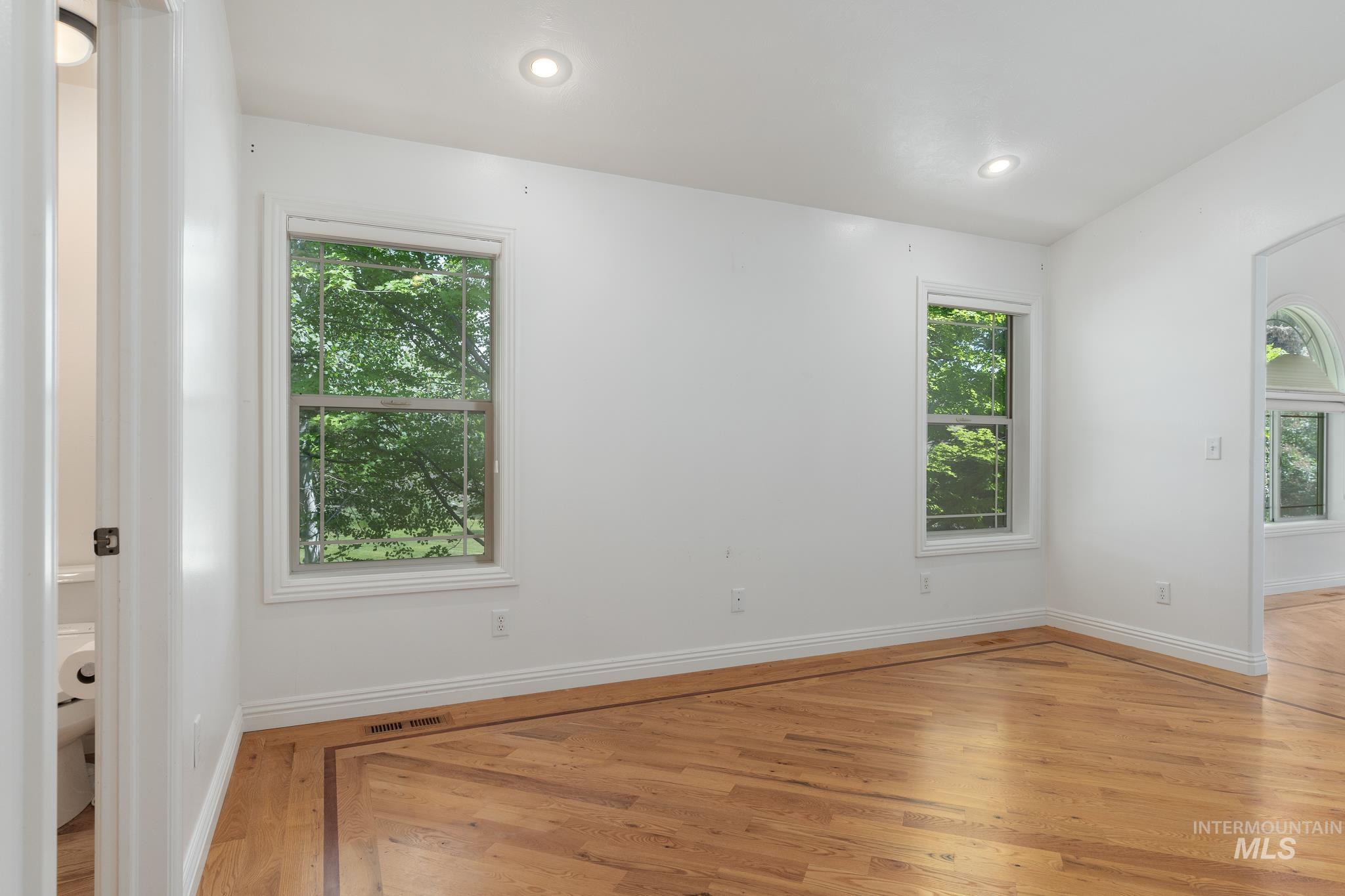 200 W Commons Rd., Idaho Falls, Idaho 83401, 6 Bedrooms, 3 Bathrooms, Residential For Sale, Price $759,000, 98951112