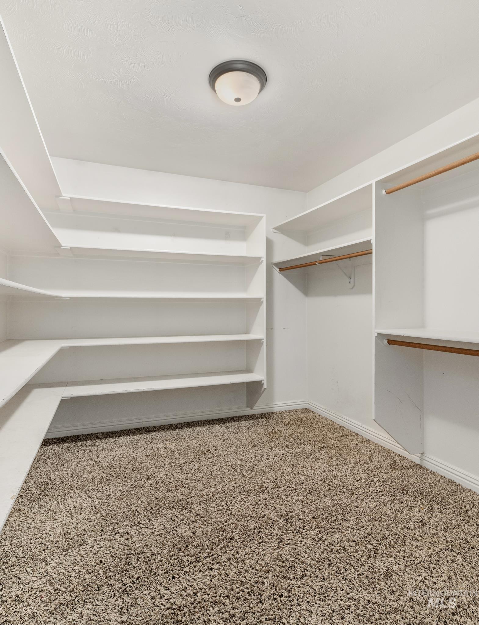 200 W Commons Rd., Idaho Falls, Idaho 83401, 6 Bedrooms, 3 Bathrooms, Residential For Sale, Price $759,000, 98951112