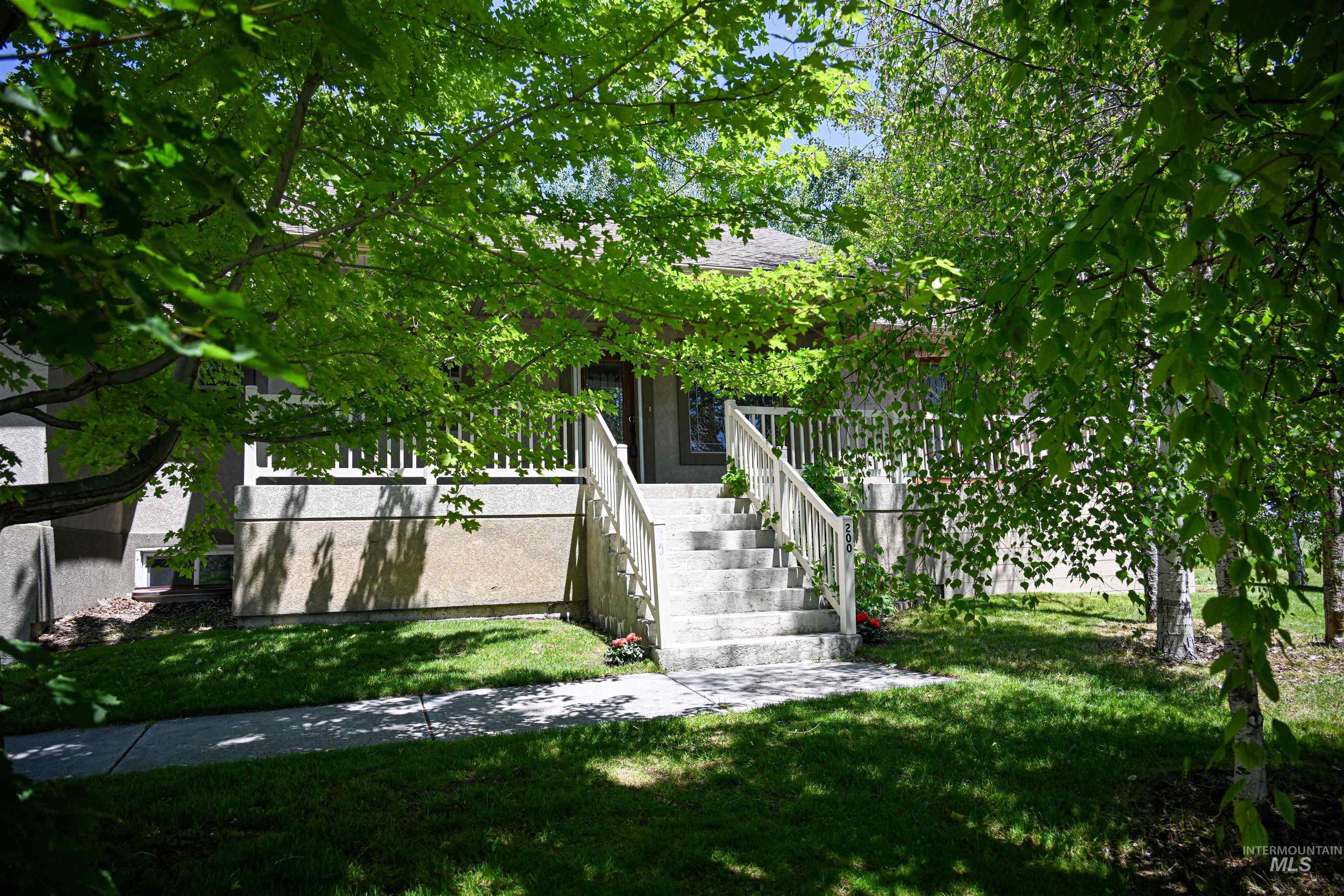 200 W Commons Rd., Idaho Falls, Idaho 83401, 6 Bedrooms, 3 Bathrooms, Residential For Sale, Price $759,000, 98951112