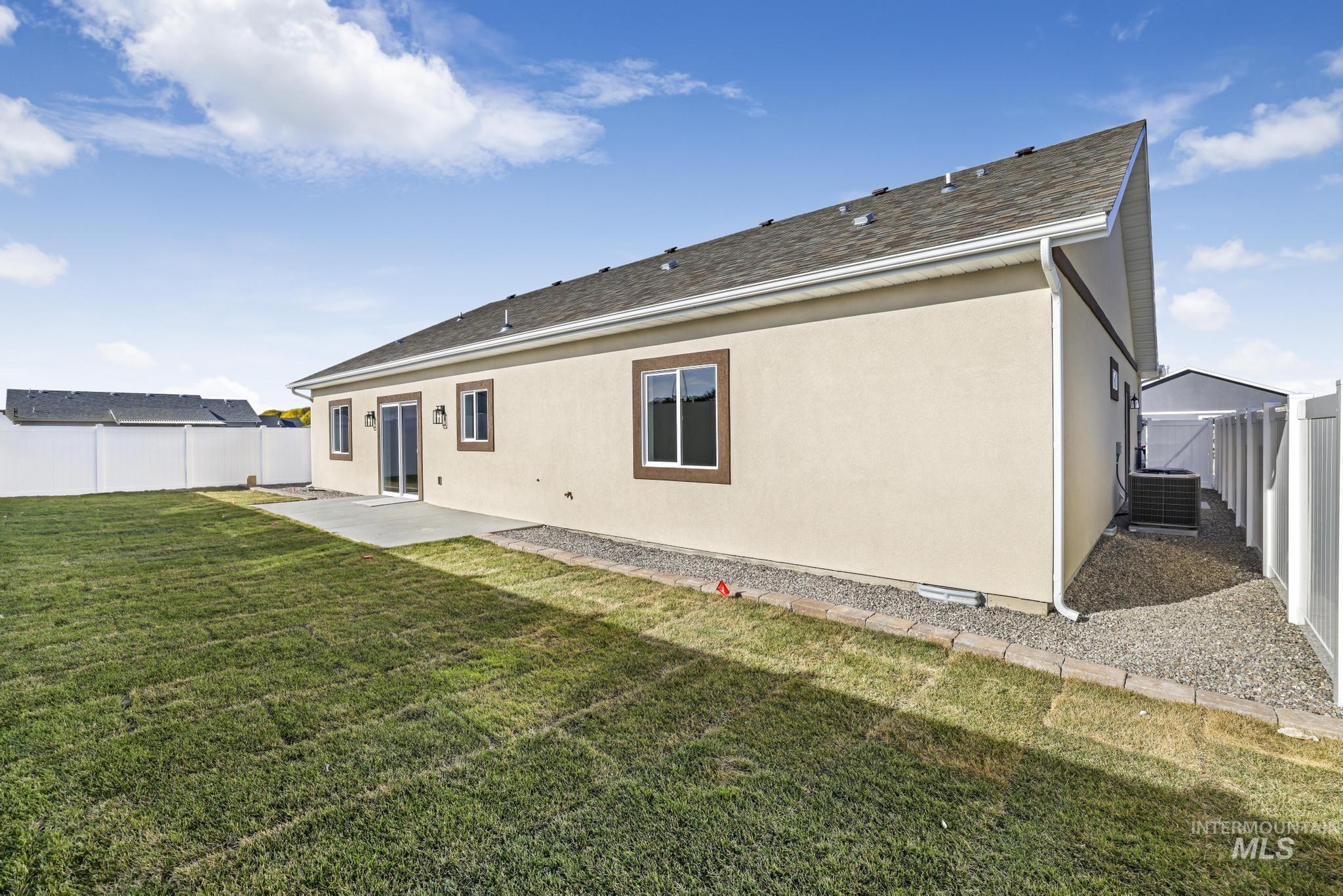 1396 Haizlee way, Twin Falls, Idaho 83301, 4 Bedrooms, 2 Bathrooms, Residential For Sale, Price $575,000, 98951118