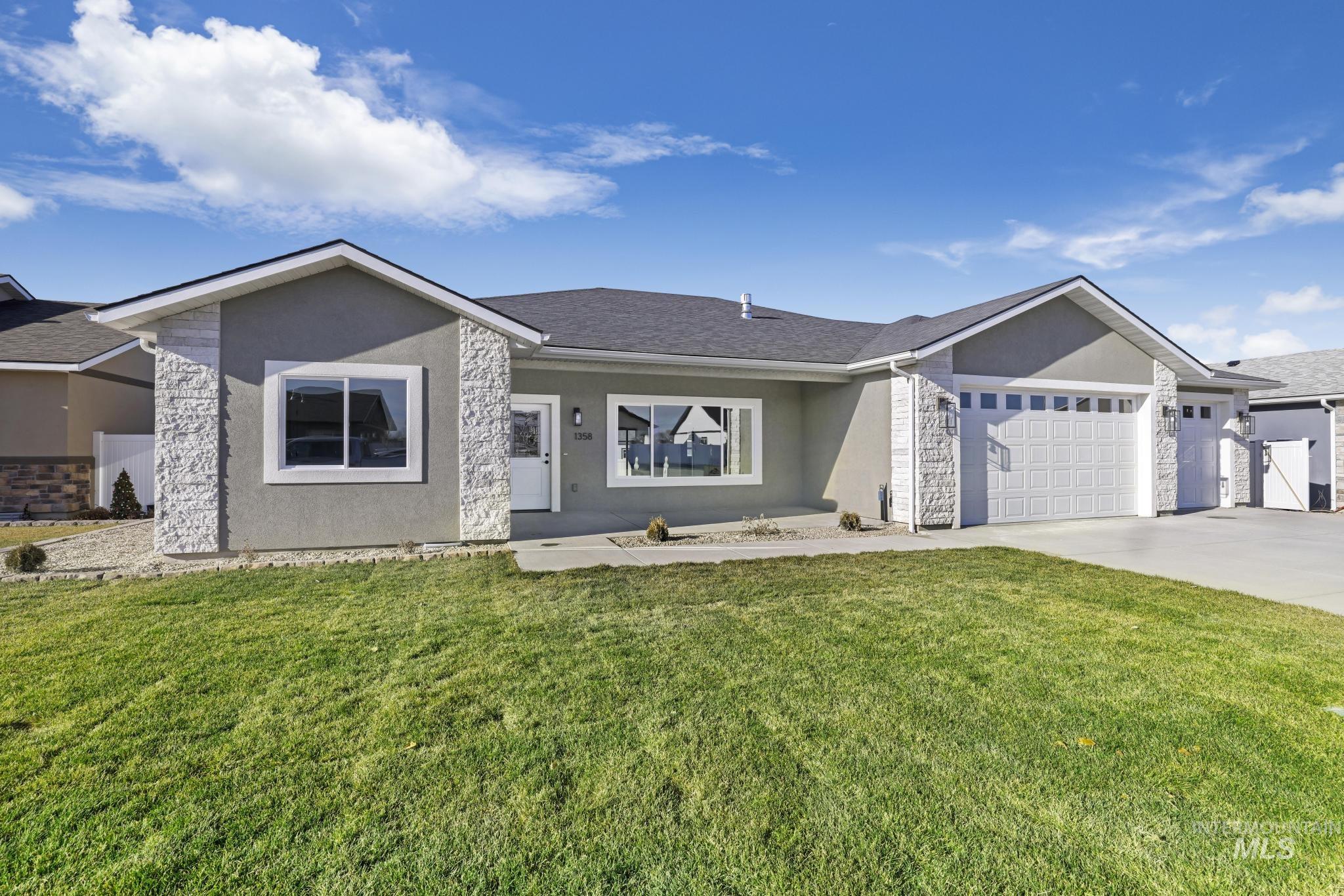 1470 Haizlee way, Twin Falls, Idaho 83301, 3 Bedrooms, 2 Bathrooms, Residential For Sale, Price $549,900, 98951121