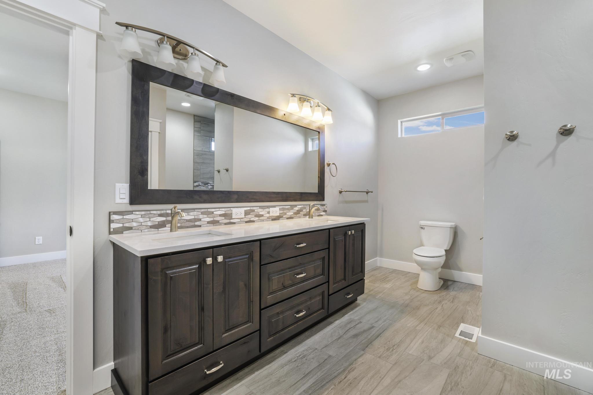 1470 Haizlee way, Twin Falls, Idaho 83301, 3 Bedrooms, 2 Bathrooms, Residential For Sale, Price $549,900, 98951121