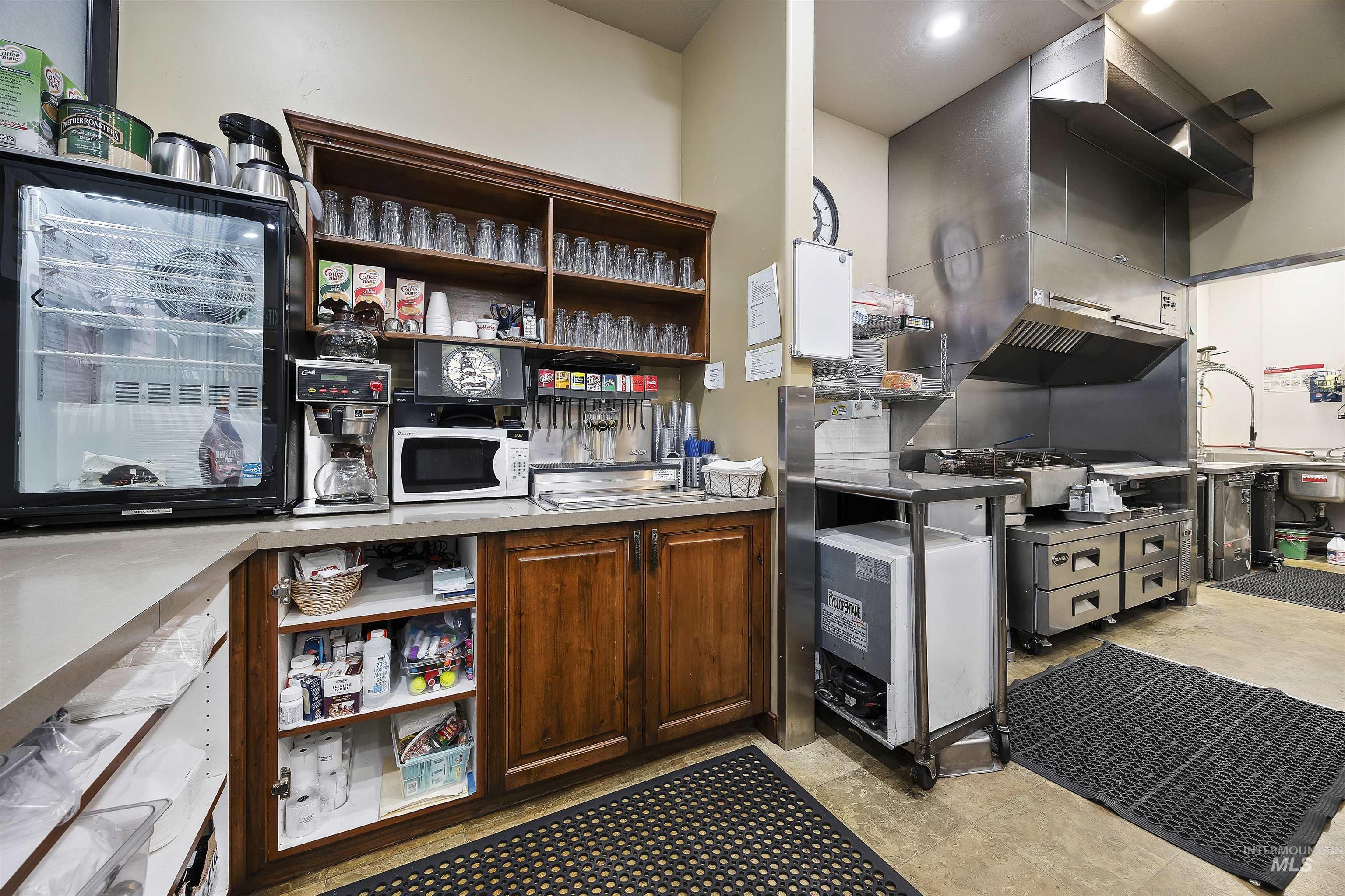 4035 N 2300 E, Filer, Idaho 83301, Business/Commercial For Sale, Price $1,999,000, 98951133