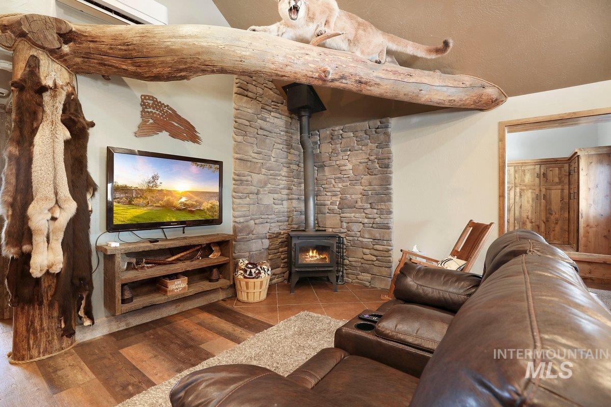 2040 E 2200 N, Twin Falls, Idaho 83301, 9 Bedrooms, 6 Bathrooms, Residential For Sale, Price $1,240,000, 98951137