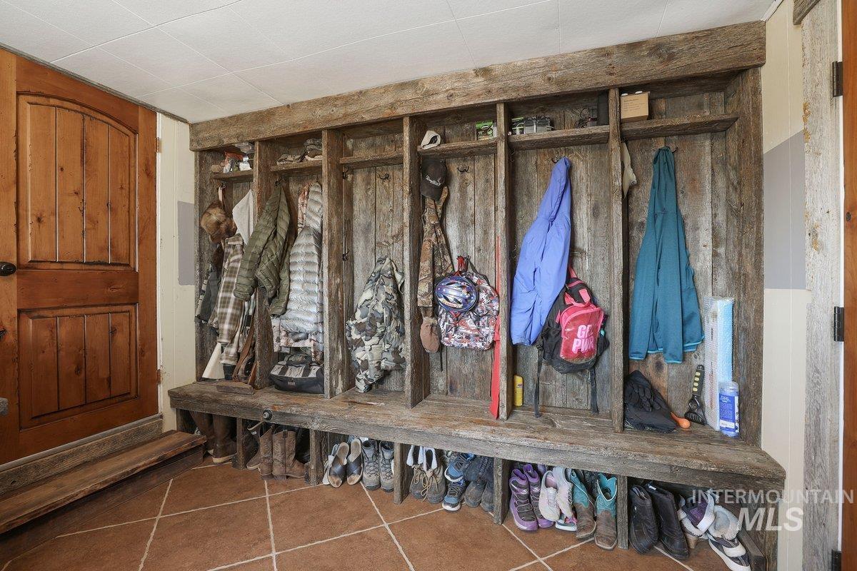 2040 E 2200 N, Twin Falls, Idaho 83301, 9 Bedrooms, 6 Bathrooms, Residential For Sale, Price $1,240,000, 98951137