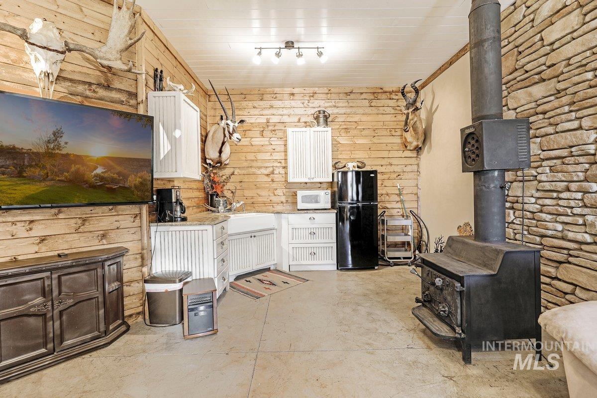 2040 E 2200 N, Twin Falls, Idaho 83301, 9 Bedrooms, 6 Bathrooms, Residential For Sale, Price $1,240,000, 98951137