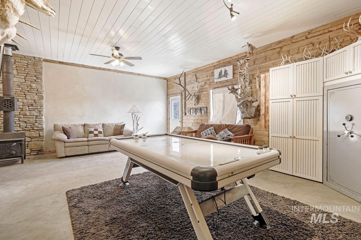 2040 E 2200 N, Twin Falls, Idaho 83301, 9 Bedrooms, 6 Bathrooms, Residential For Sale, Price $1,240,000, 98951137