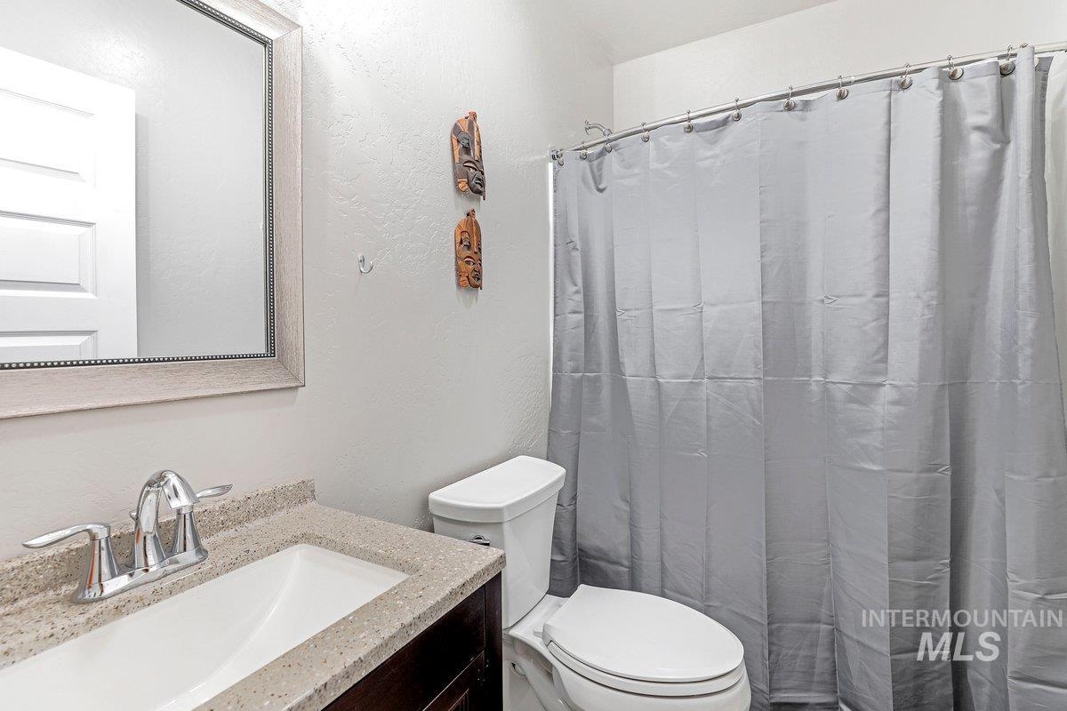 2040 E 2200 N, Twin Falls, Idaho 83301, 9 Bedrooms, 6 Bathrooms, Residential For Sale, Price $1,240,000, 98951137