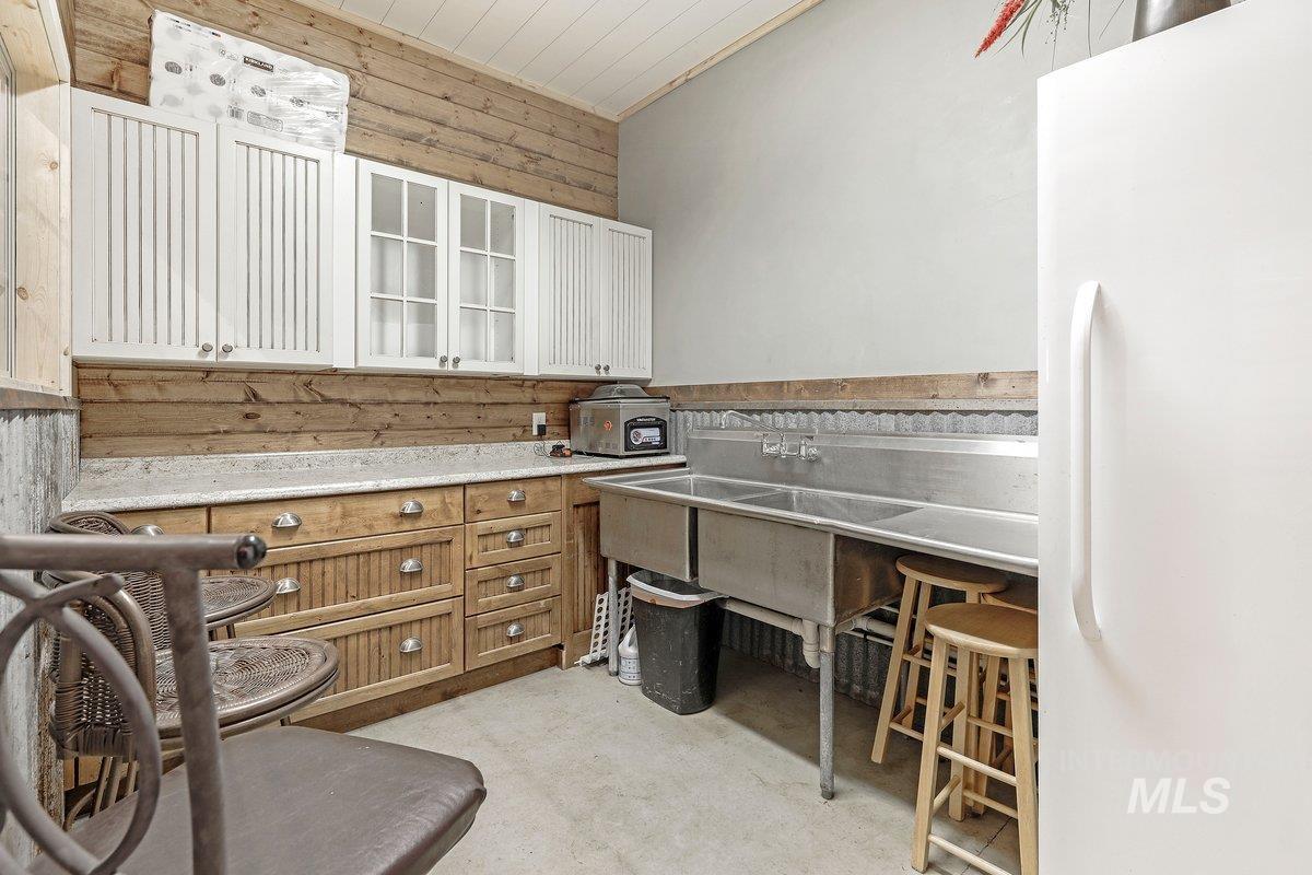 2040 E 2200 N, Twin Falls, Idaho 83301, 9 Bedrooms, 6 Bathrooms, Residential For Sale, Price $1,240,000, 98951137