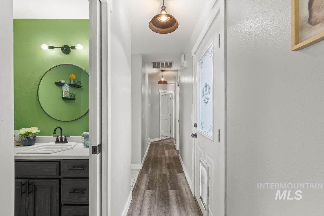 965 Horse Lane, Lewiston, Idaho 83501, 3 Bedrooms, 4 Bathrooms, Residential For Sale, Price $849,900, 98951152