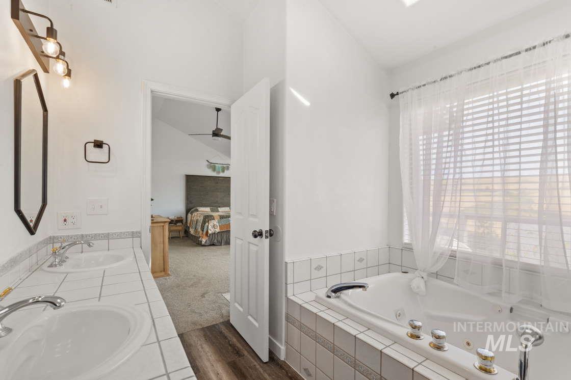 965 Horse Lane, Lewiston, Idaho 83501, 3 Bedrooms, 4 Bathrooms, Residential For Sale, Price $849,900, 98951152