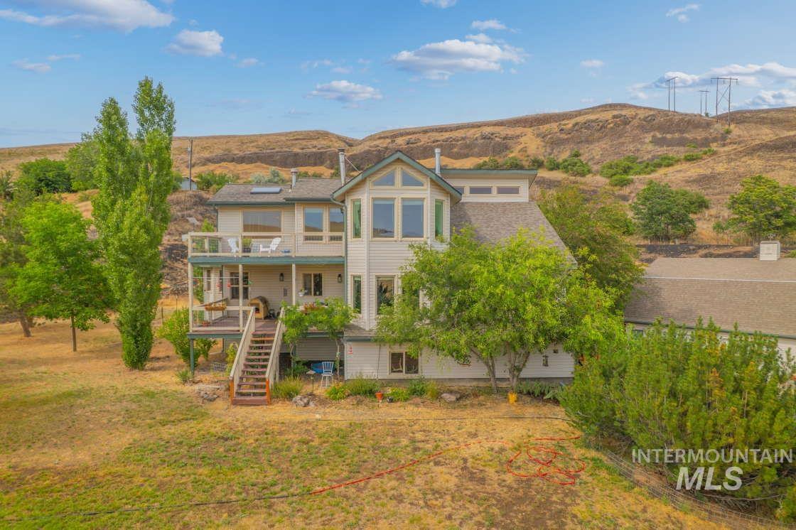 965 Horse Lane, Lewiston, Idaho 83501, 3 Bedrooms, 4 Bathrooms, Residential For Sale, Price $849,900, 98951152