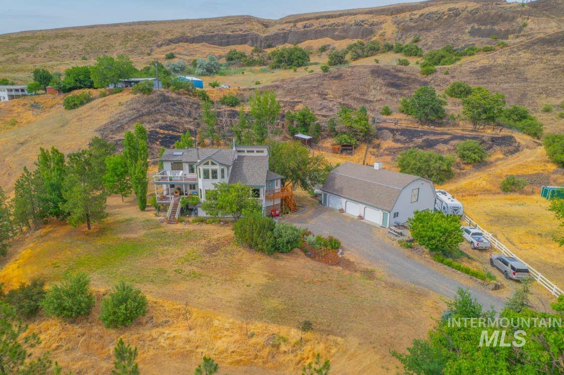 965 Horse Lane, Lewiston, Idaho 83501, 3 Bedrooms, 4 Bathrooms, Residential For Sale, Price $849,900, 98951152