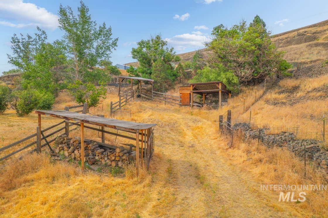 965 Horse Lane, Lewiston, Idaho 83501, 3 Bedrooms, 4 Bathrooms, Residential For Sale, Price $849,900, 98951152