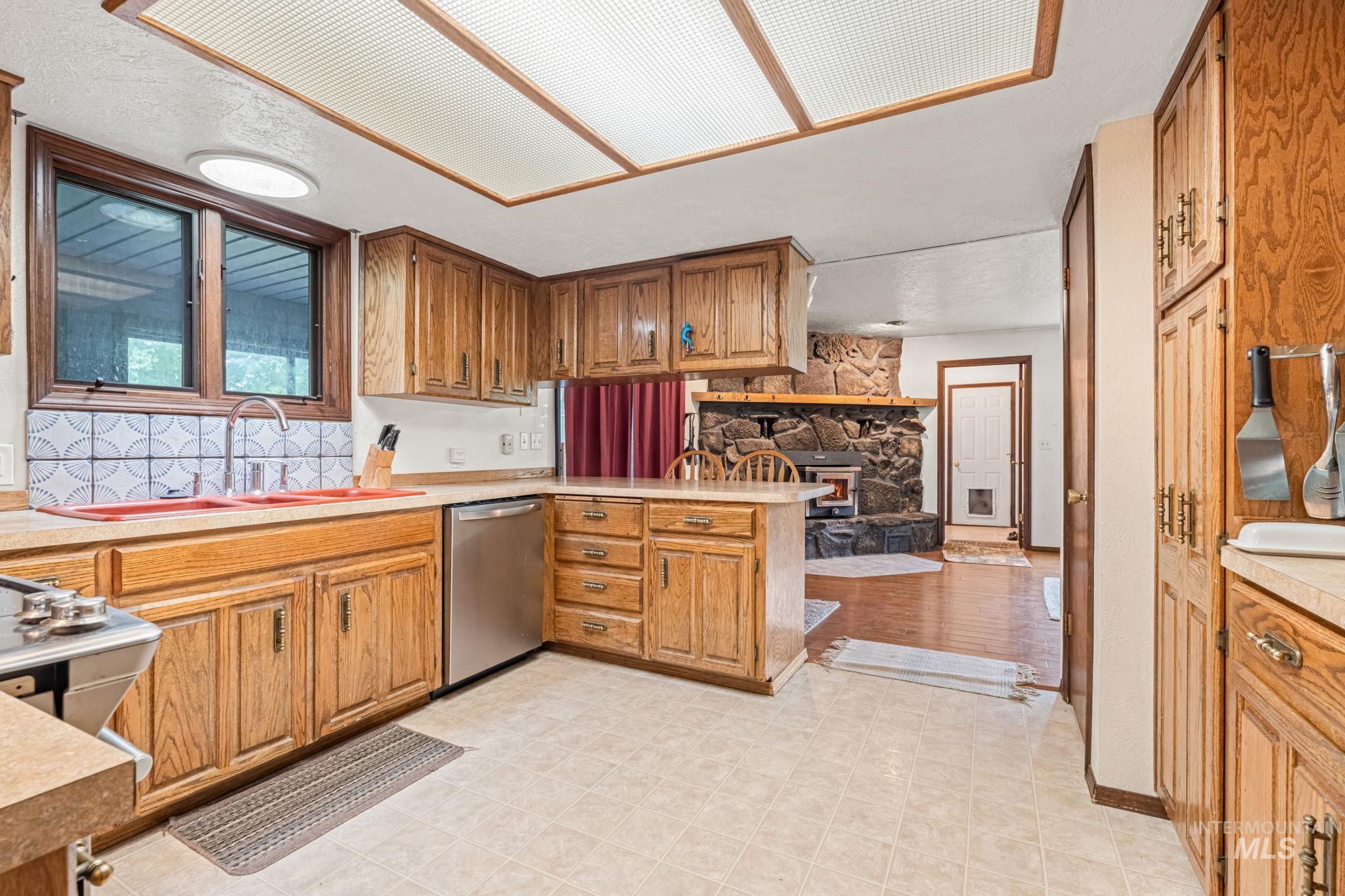 4 N 100 W, Fairfield, Idaho 83327, 3 Bedrooms, 2 Bathrooms, Residential For Sale, Price $460,000, 98951159