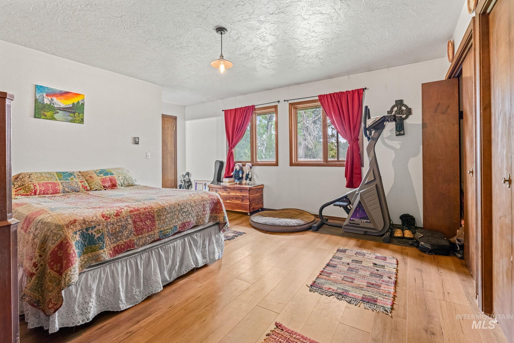 4 N 100 W, Fairfield, Idaho 83327, 3 Bedrooms, 2 Bathrooms, Residential For Sale, Price $460,000, 98951159