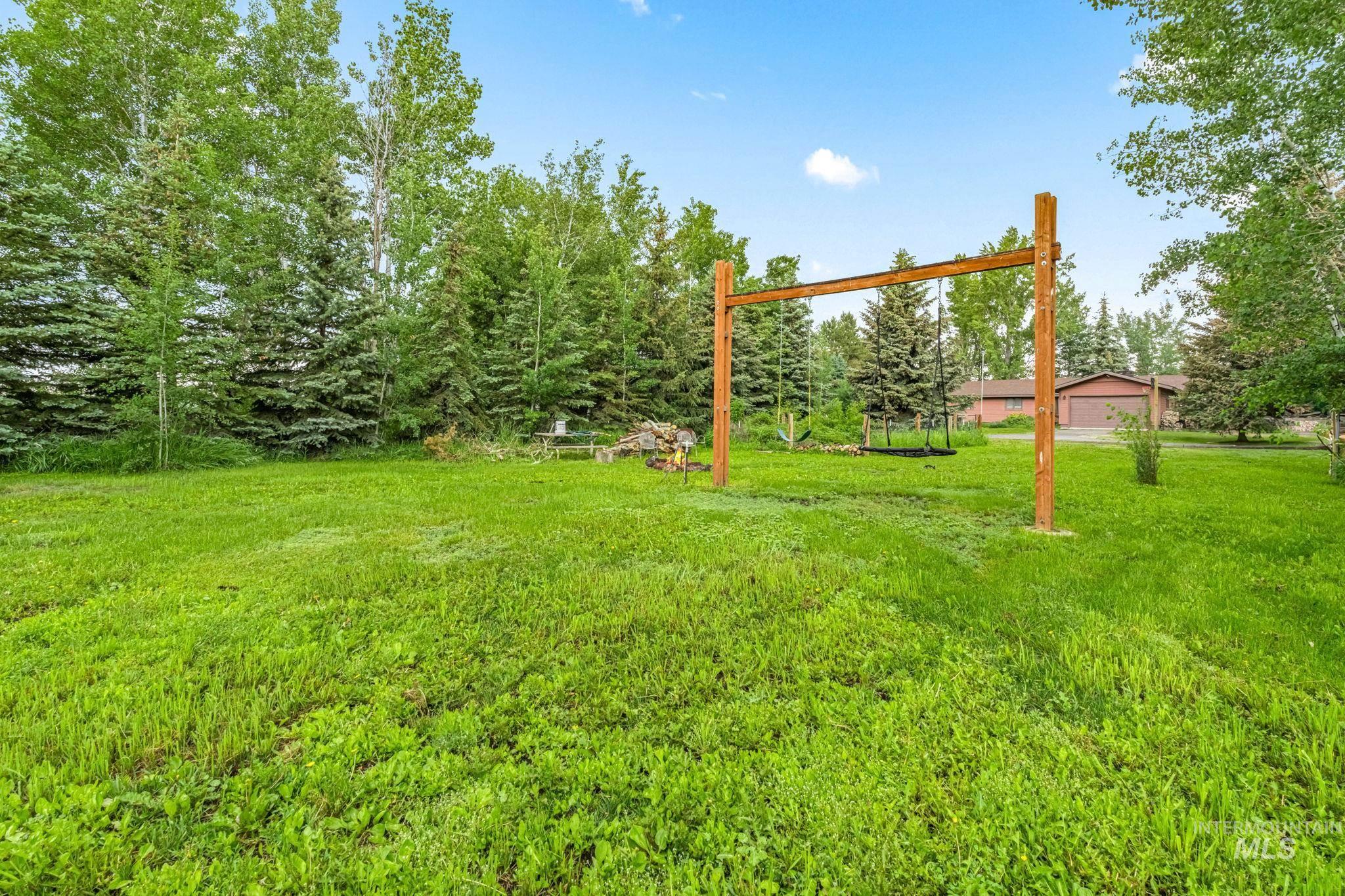 4 N 100 W, Fairfield, Idaho 83327, 3 Bedrooms, 2 Bathrooms, Residential For Sale, Price $460,000, 98951159