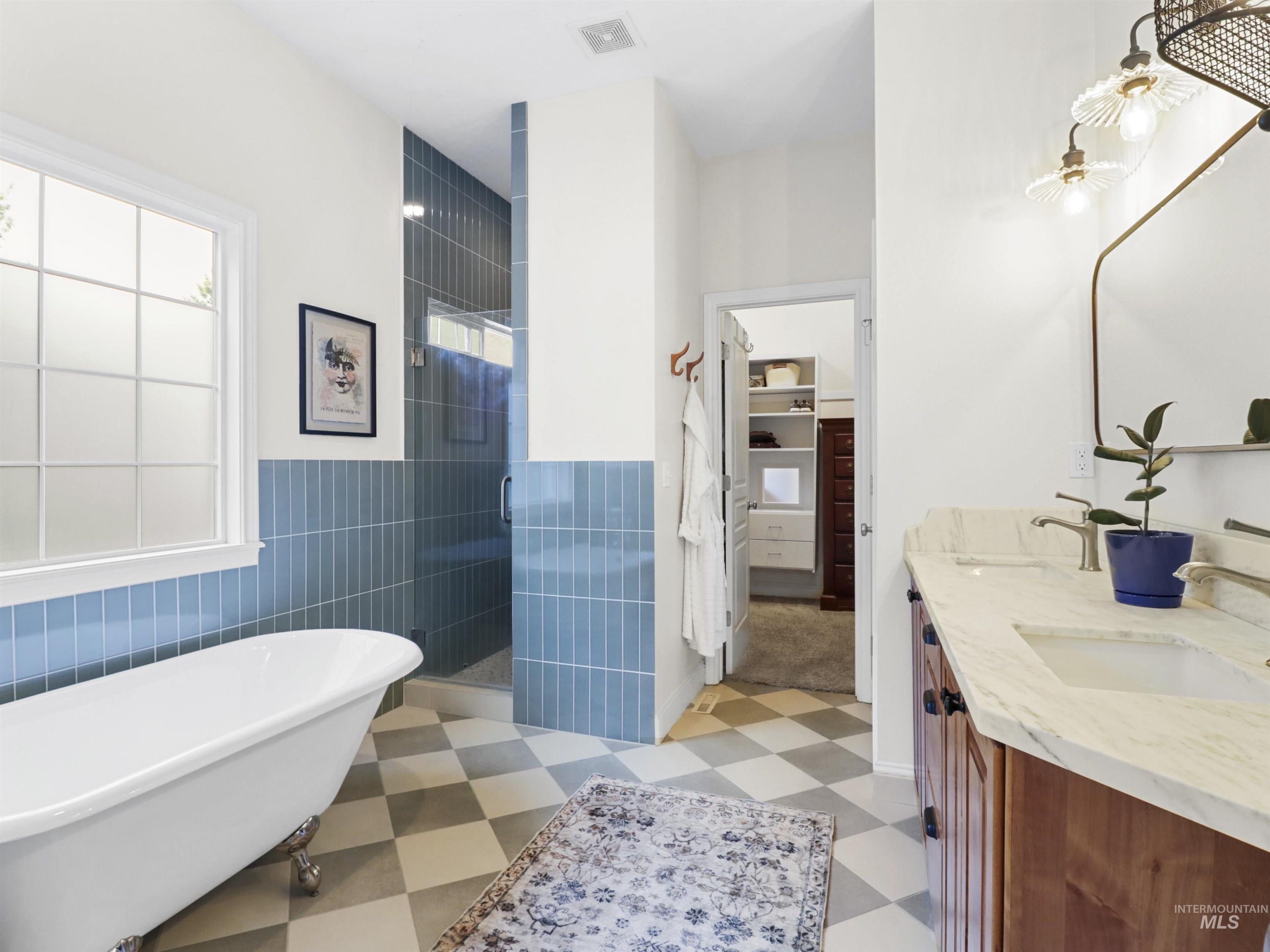 1262 N Forestdale Place, Eagle, Idaho 83616, 4 Bedrooms, 3 Bathrooms, Residential For Sale, Price $699,999, 98951172