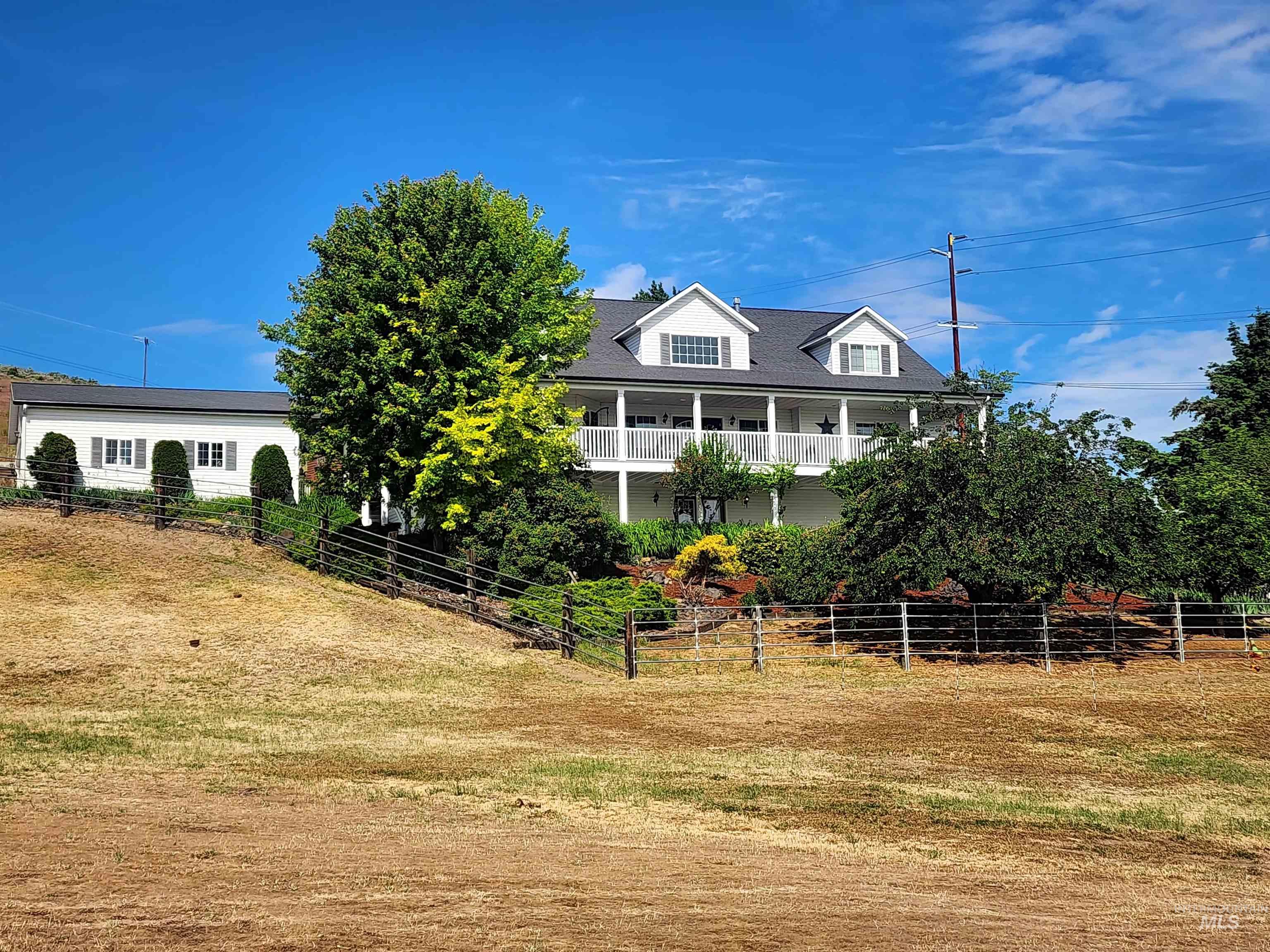 1441 Pound Lane, Clarkston, Washington 99403, 6 Bedrooms, 3.5 Bathrooms, Residential For Sale, Price $1,250,000, 98951180